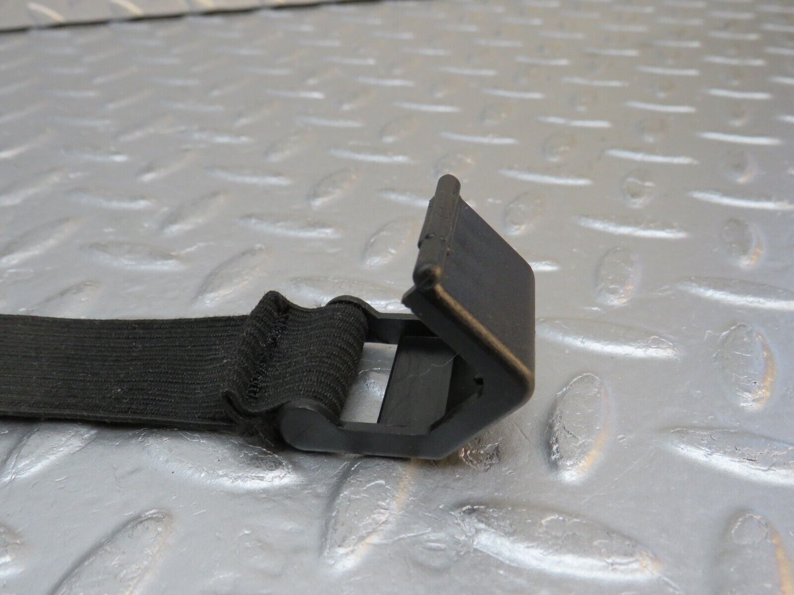 38252 Mercedes-Benz R129 280SL Coupe Wind Deflector Cover Left 1298600110