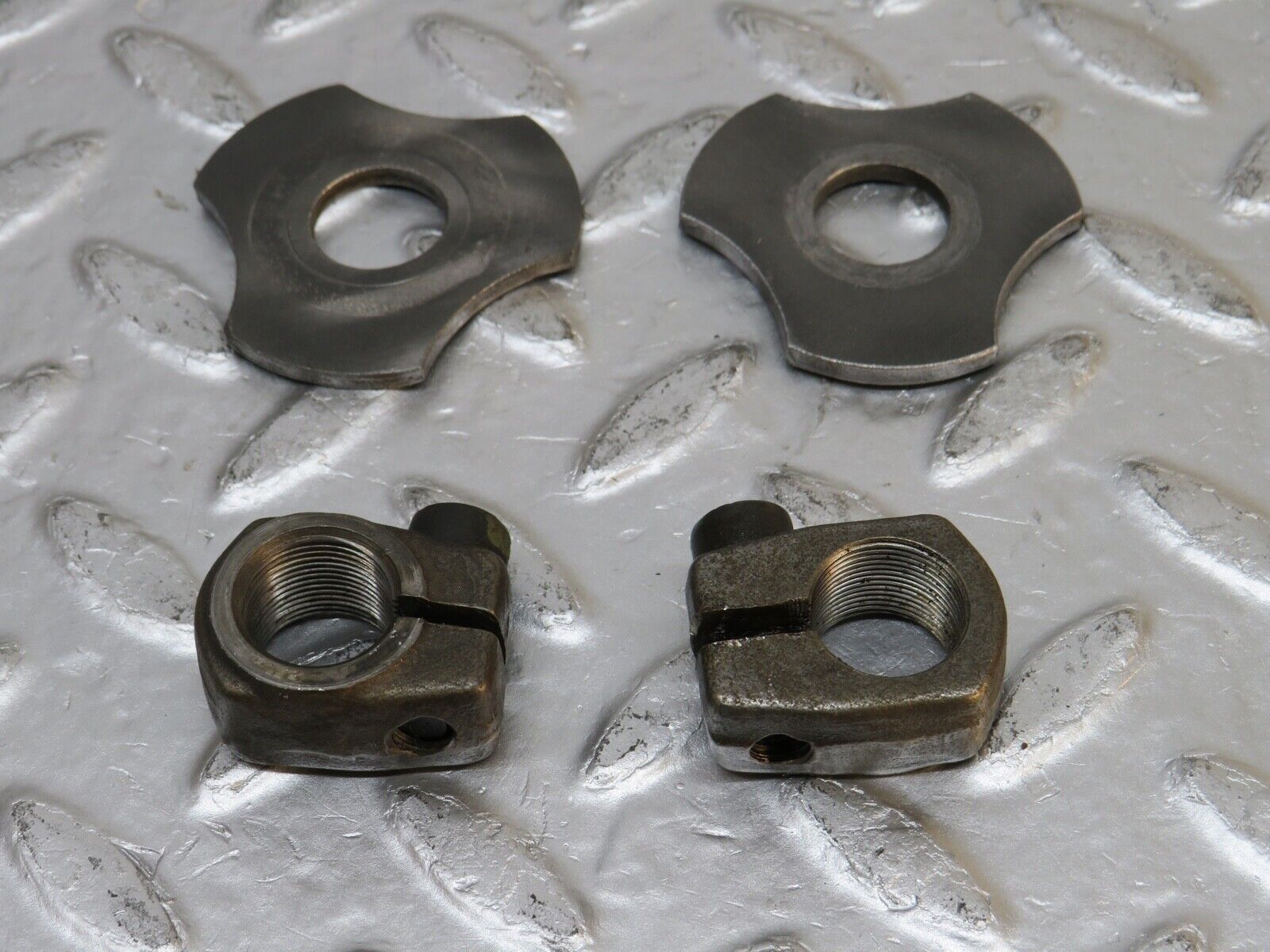 0407 Mercedes-Benz W108 280SE Wheel Hub Locking Cap