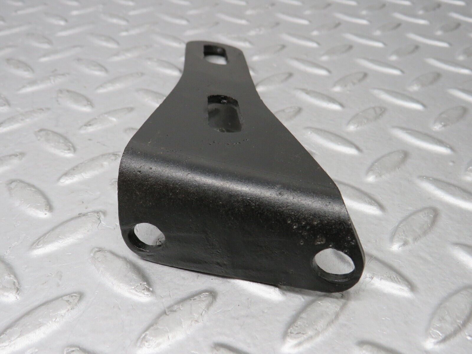 35895 Mercedes-Benz 240D OM616.912 Alternator Generator Bracket