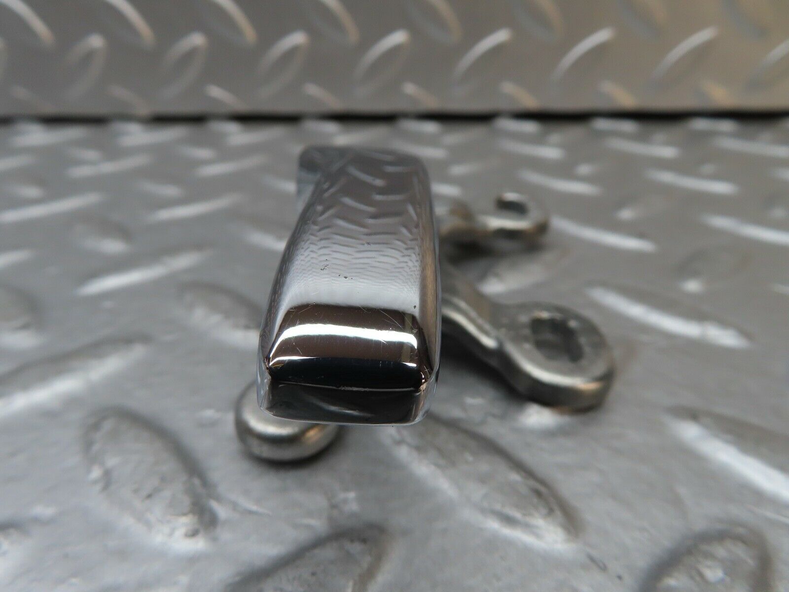 20841 Mercedes-Benz W114 250CE Coupe Right Interior Door Handle 1107660419