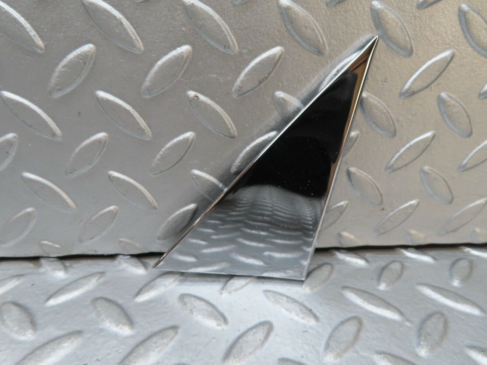 17553 Mercedes-Benz W116 450SEL Left Door Exterior Mirror Chrome Triangle Cover