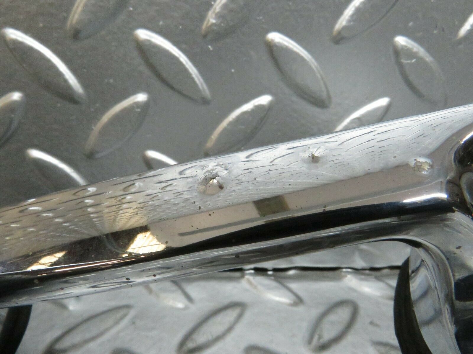 23715 Mercedes-Benz W114 280E Exterior Door Handle Front Left With Key 1157600501