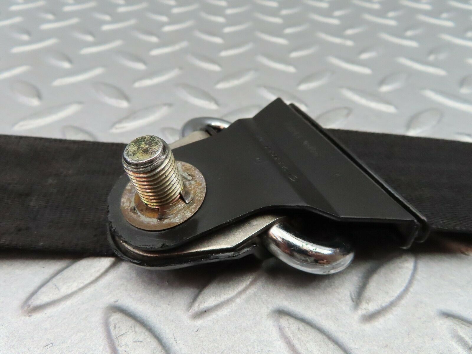 5774 Mercedes-Benz W123 200 Front Right Seat Belt