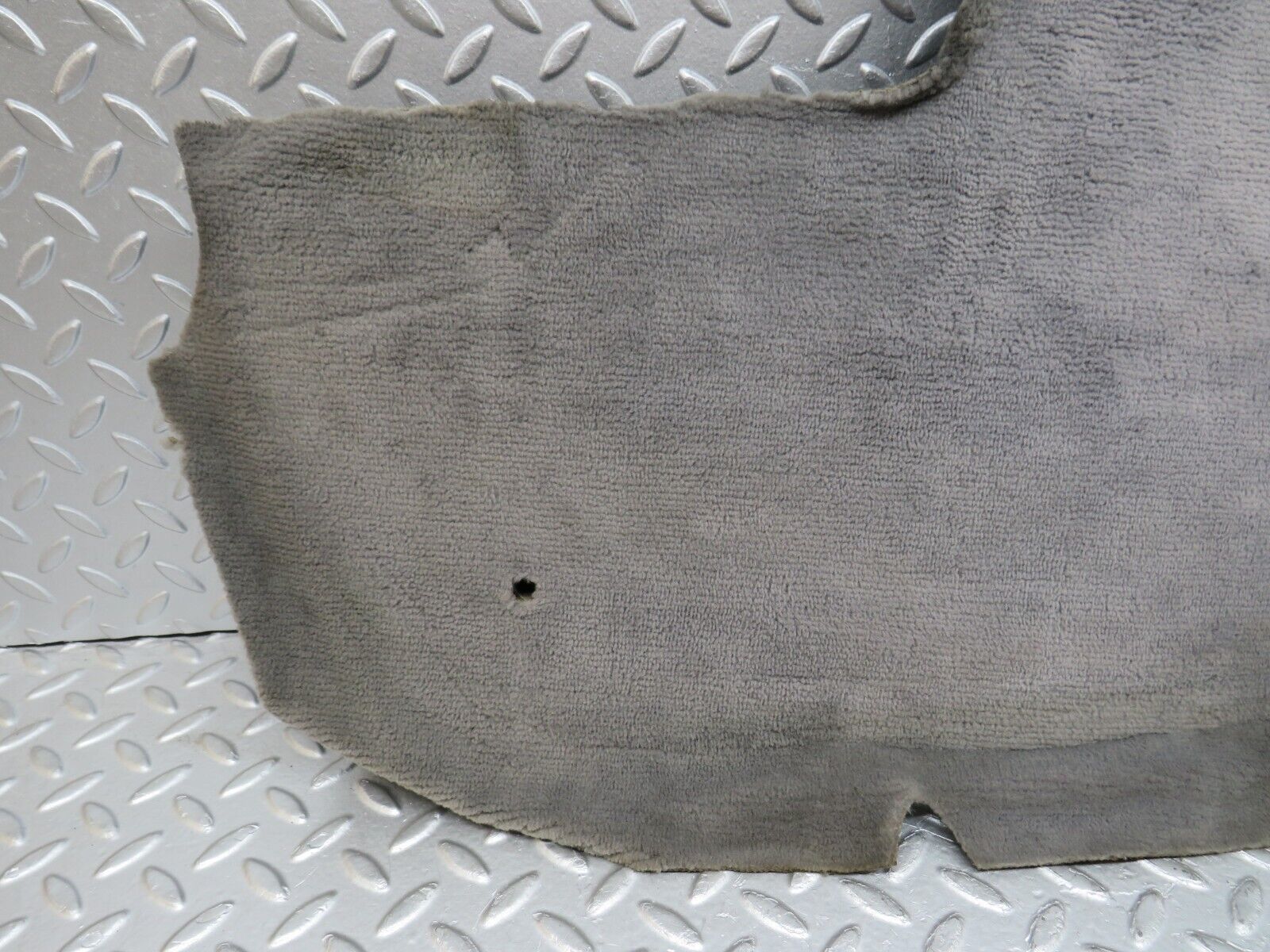 36233 Mercedes-Benz W126 420SE Centre Console Carpet Left Grey 1266831525