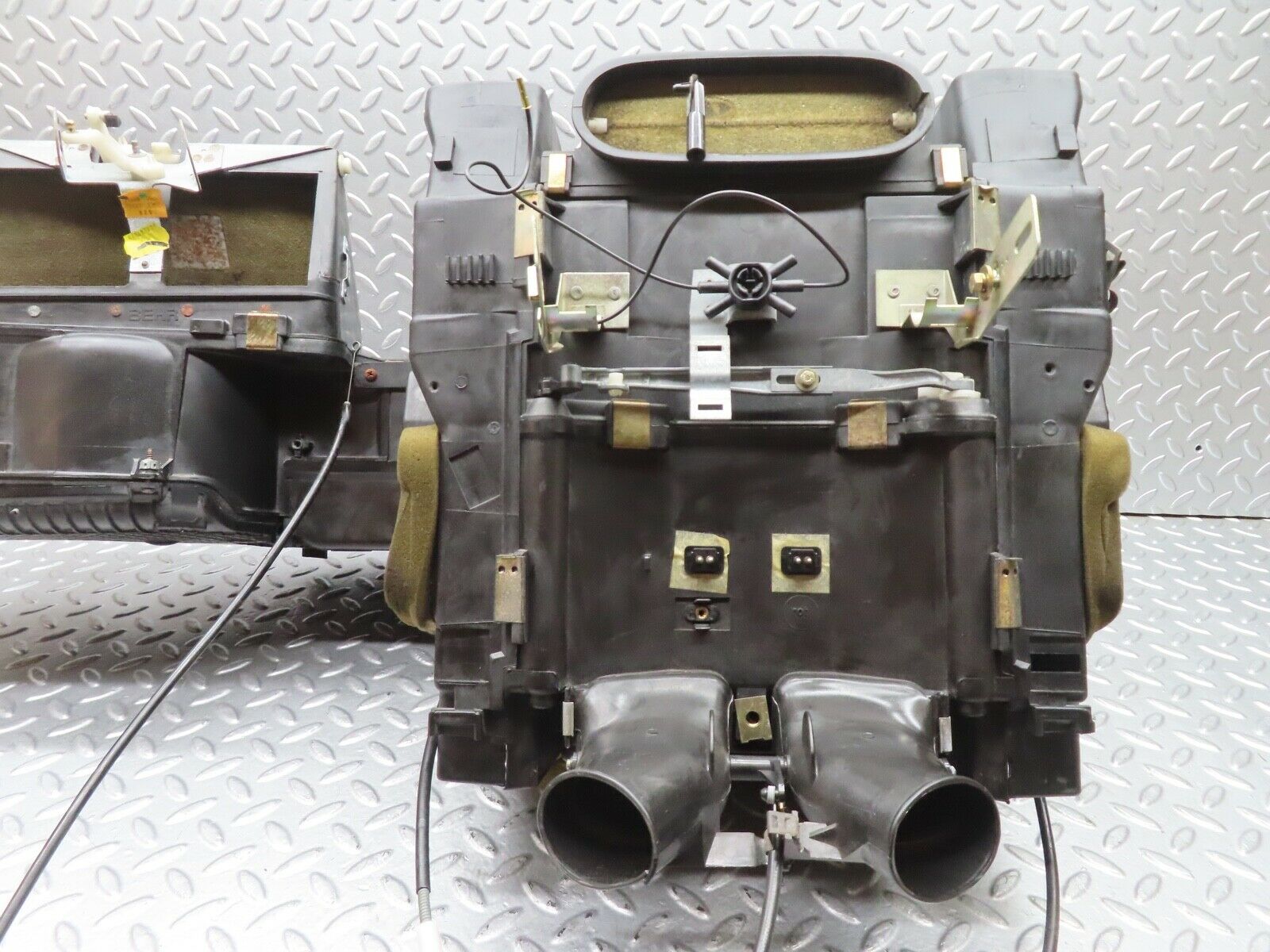 21702 Mercedes-Benz W126 300SE Heater Box Blower Housing