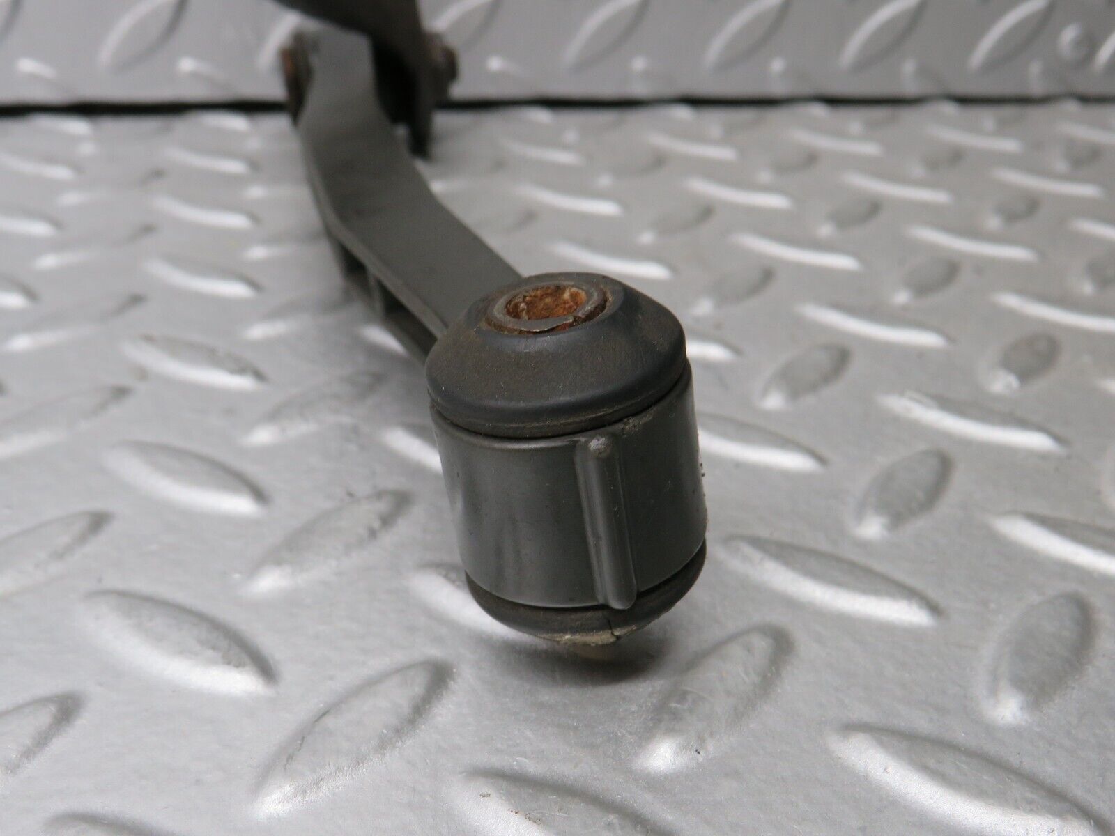 38173 Mercedes-Benz A124 320E Cabriolet Anti Roll Bar Rear Axle 1243260116