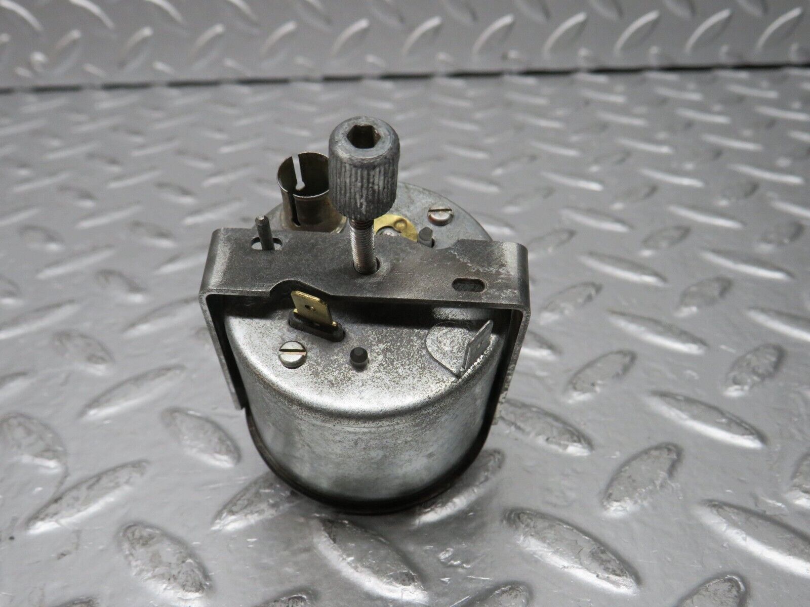 30048 Porsche 924 Dashboard Clock VDO 477919211