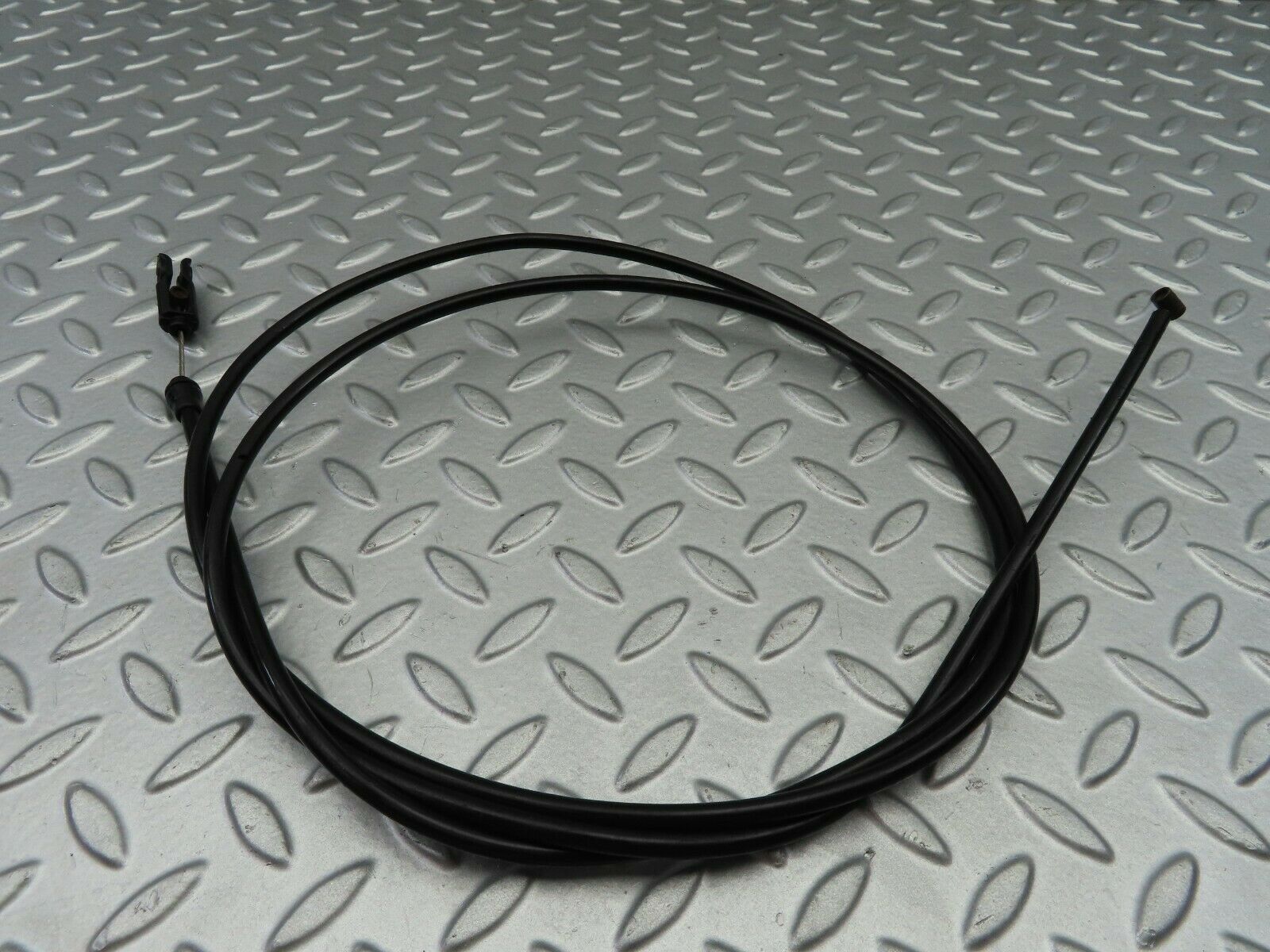 6718 Mercedes-Benz S124 E220 Wagon Bonnet Release Cable