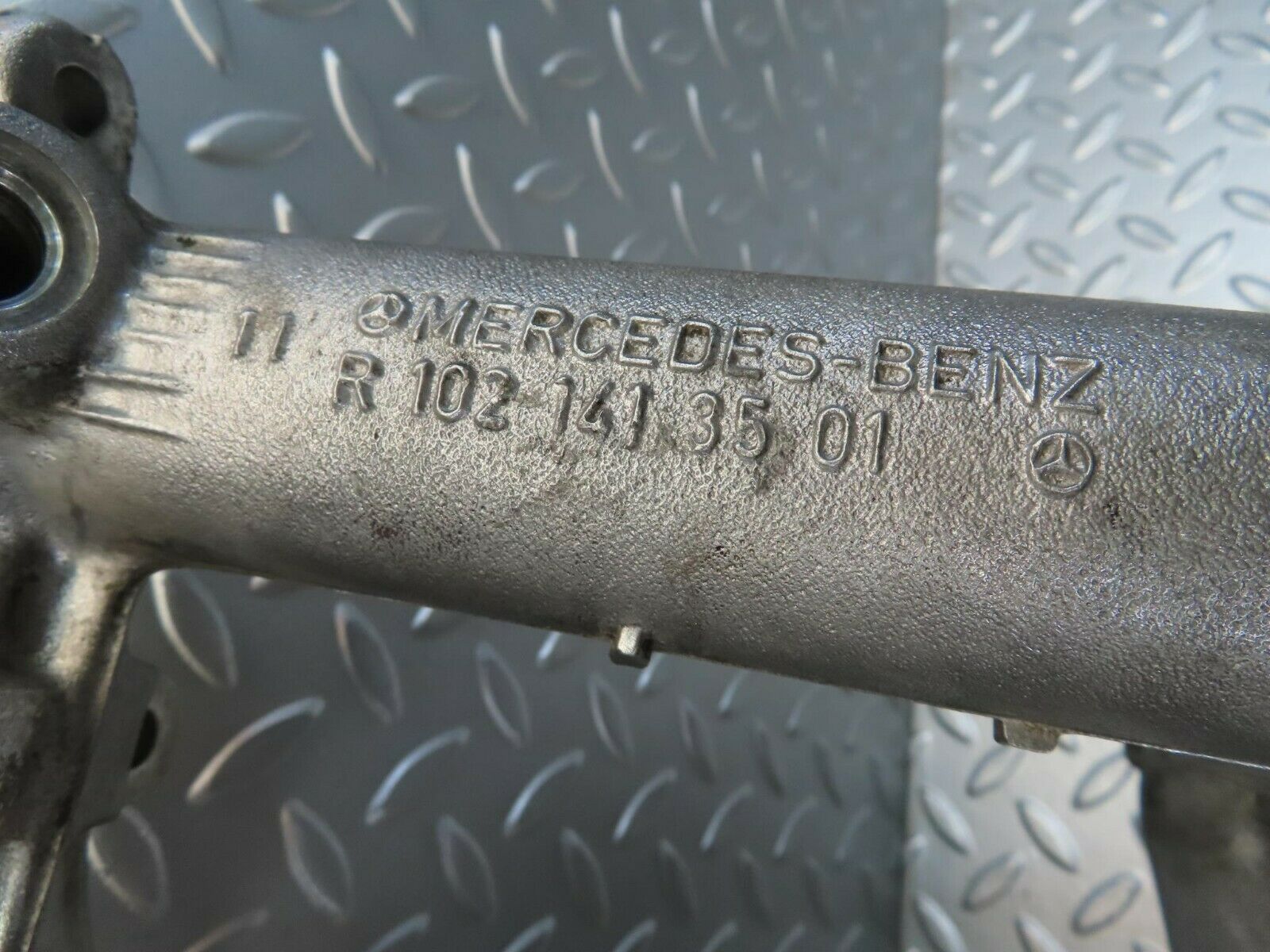 10943 Mercedes-Benz W201 190E Intake Manifold 1021413501