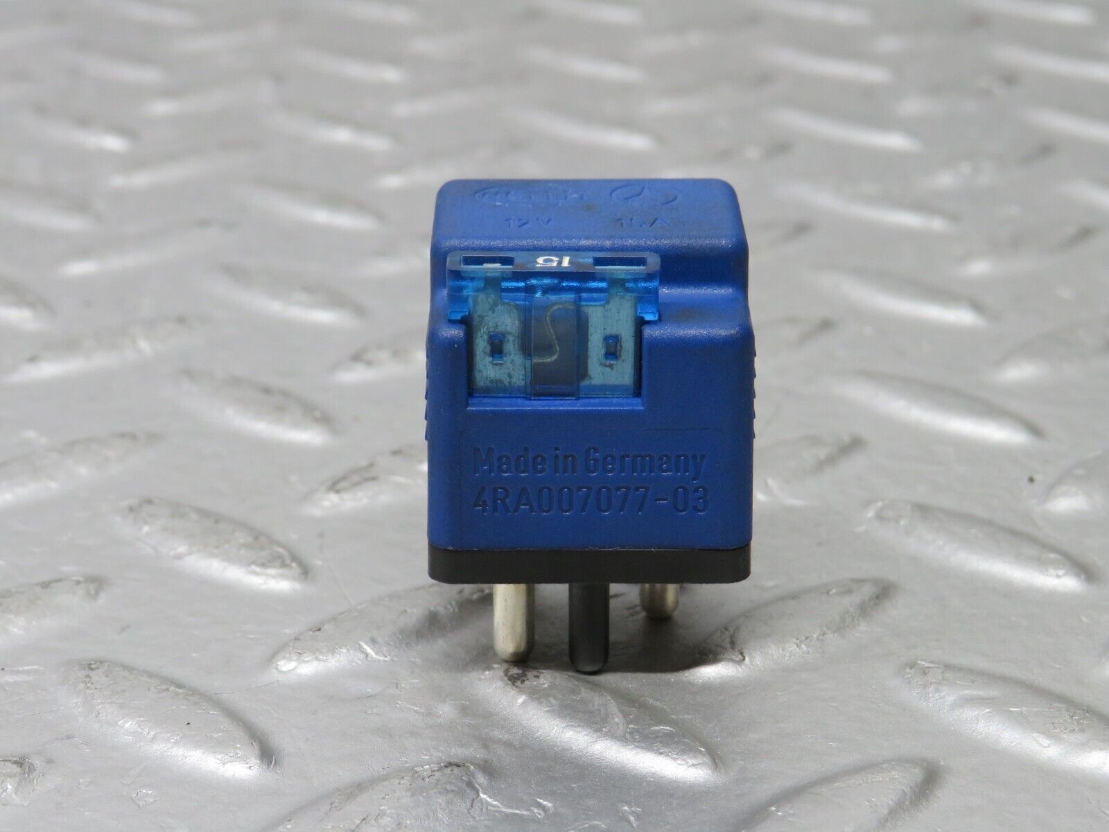 37951 Mercedes-Benz A124 320E Cabriolet Auxilliary Relay 0025420119