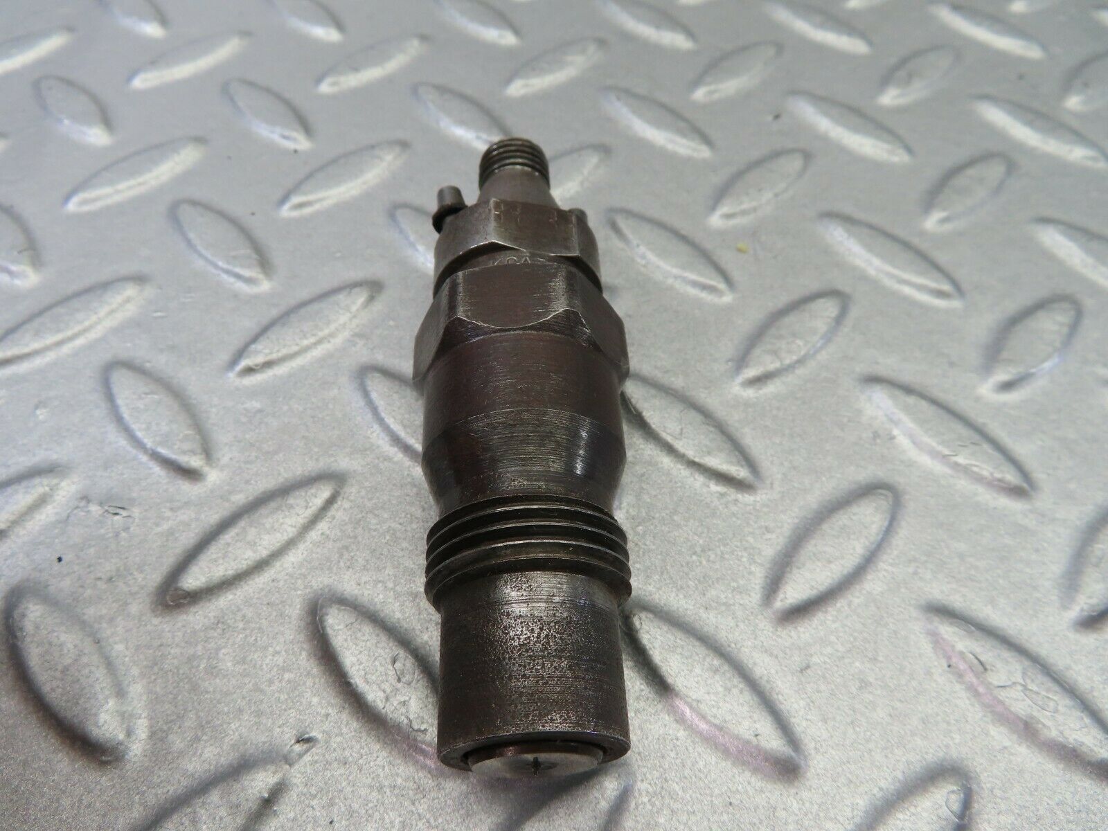 7955 Mercedes-Benz W116 Fuel Injector Bosch OM617