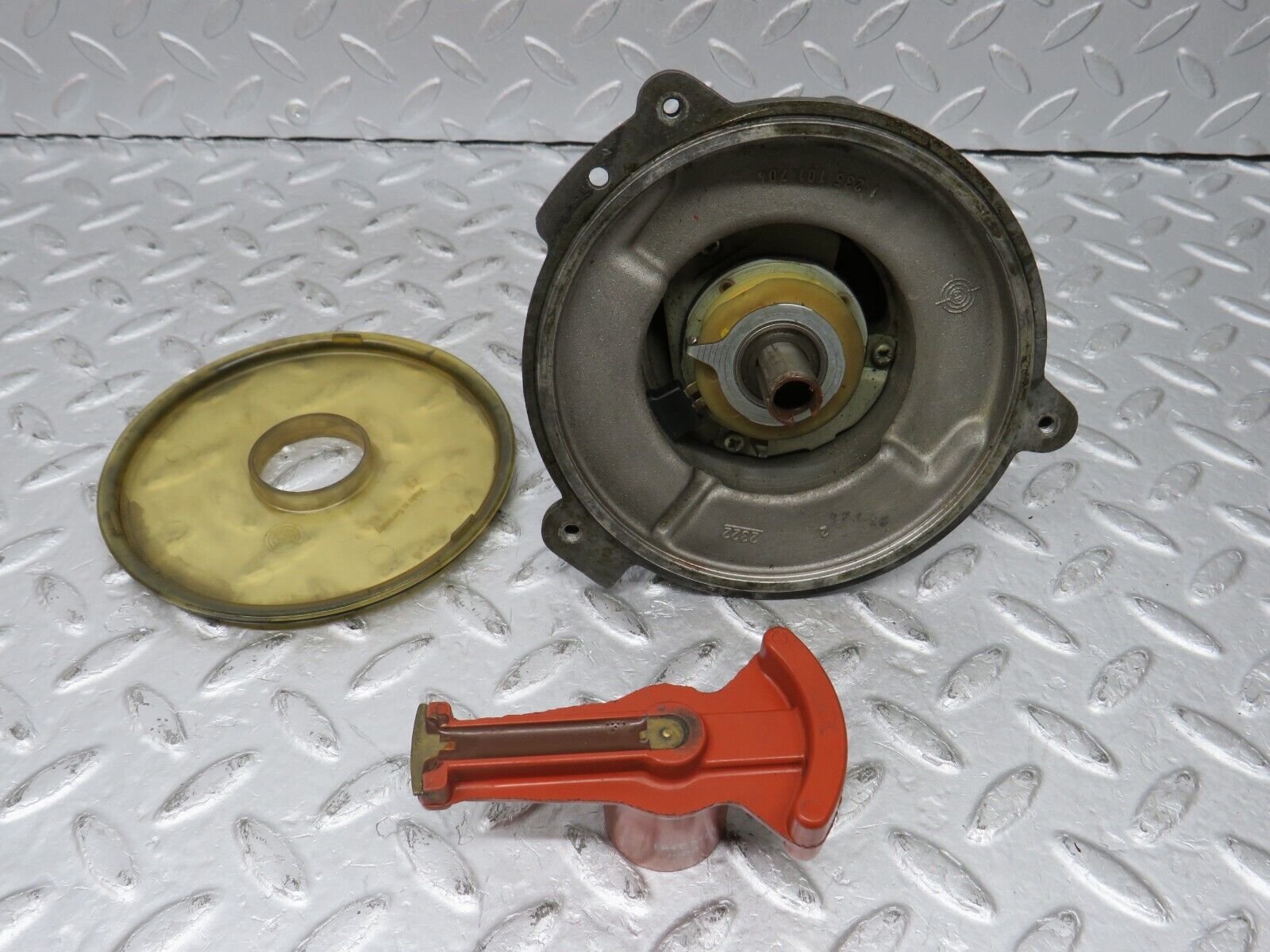 36262 Mercedes-Benz W126 420SE Ignition Distributor Bosch 0031584401 023750500