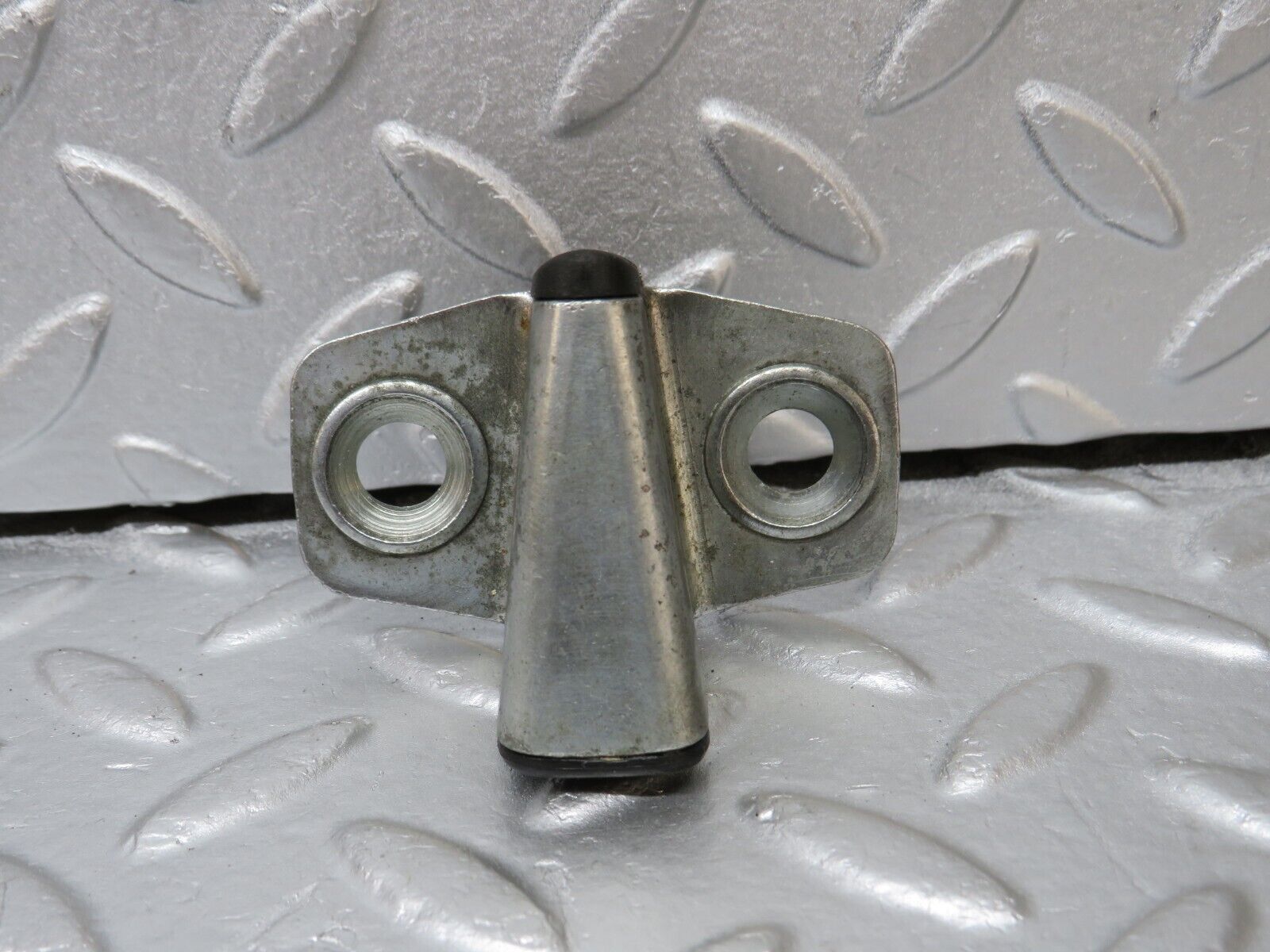 39510 Mercedes-Benz R129 320SL Coupe Door Lock Latch