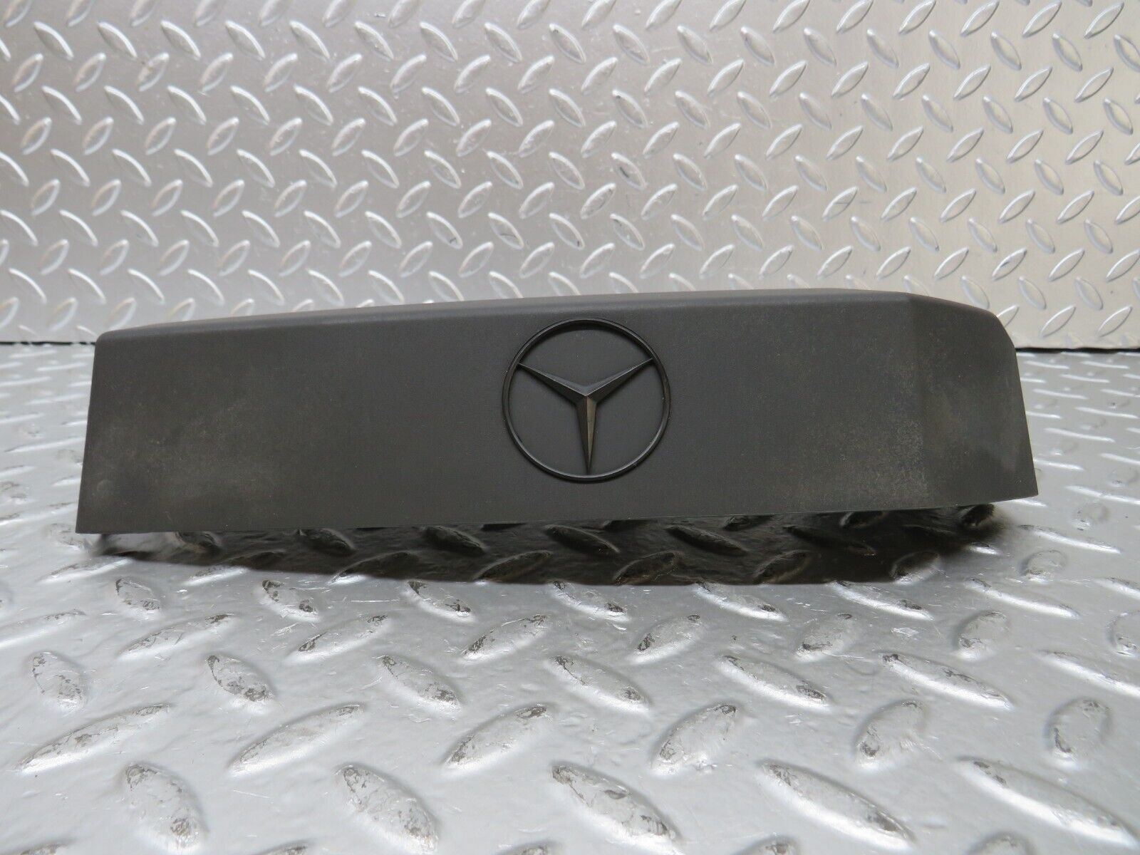 26453 Mercedes-Benz C124 220CE Coupe Engine Cover 1111500066