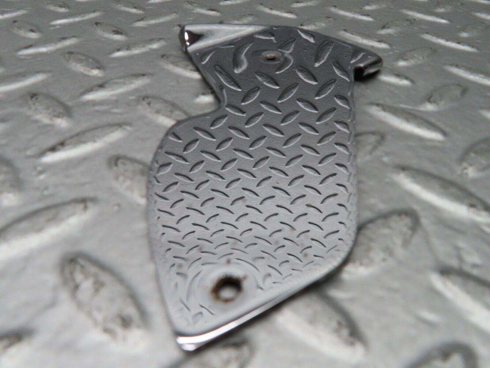 20259 Mercedes-Benz W114 280CE Coupe Left Door Chrome Cover