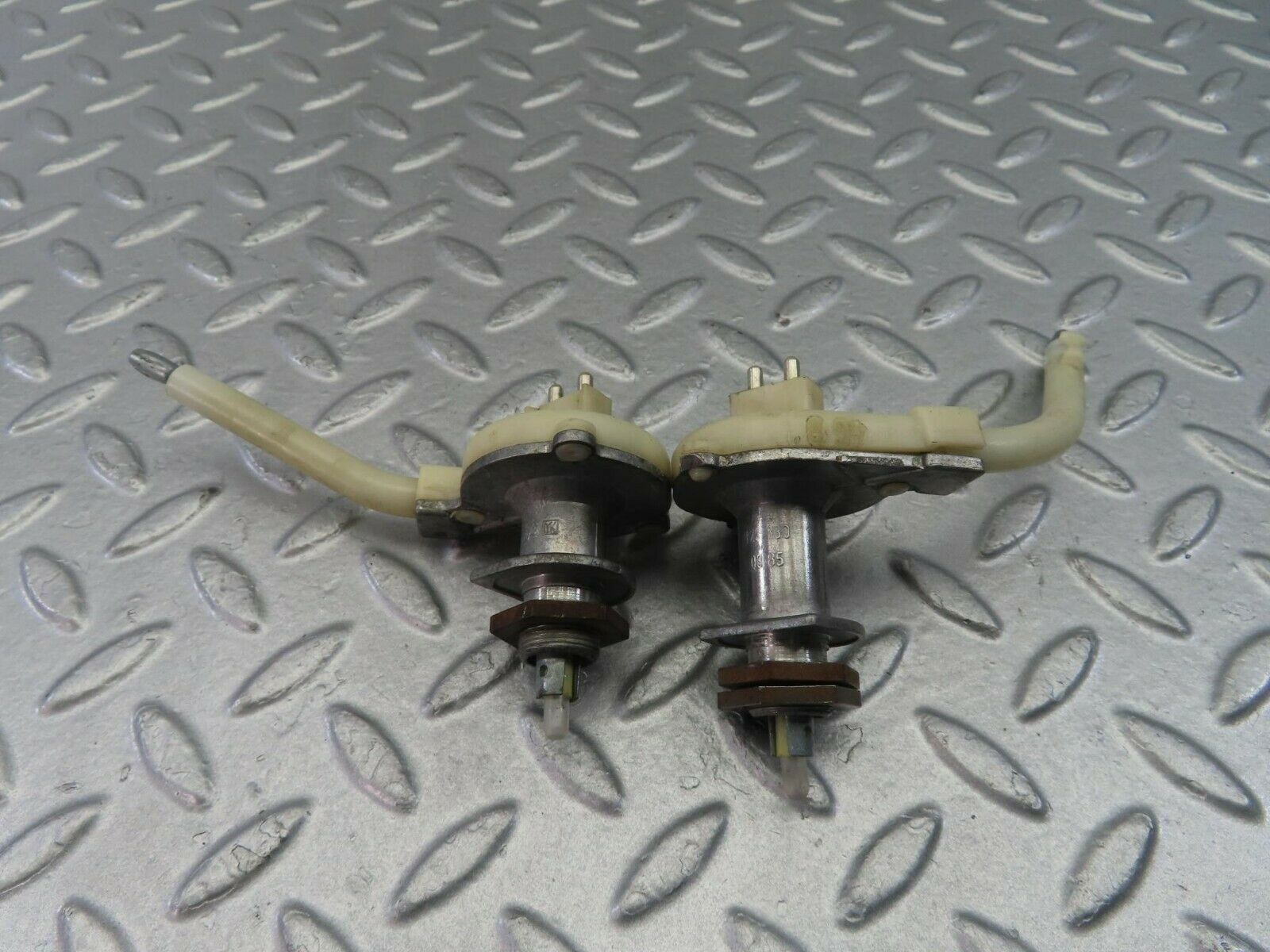 9976 Mercedes-Benz C123 230CE Coupe Heater Regulator 1238300485