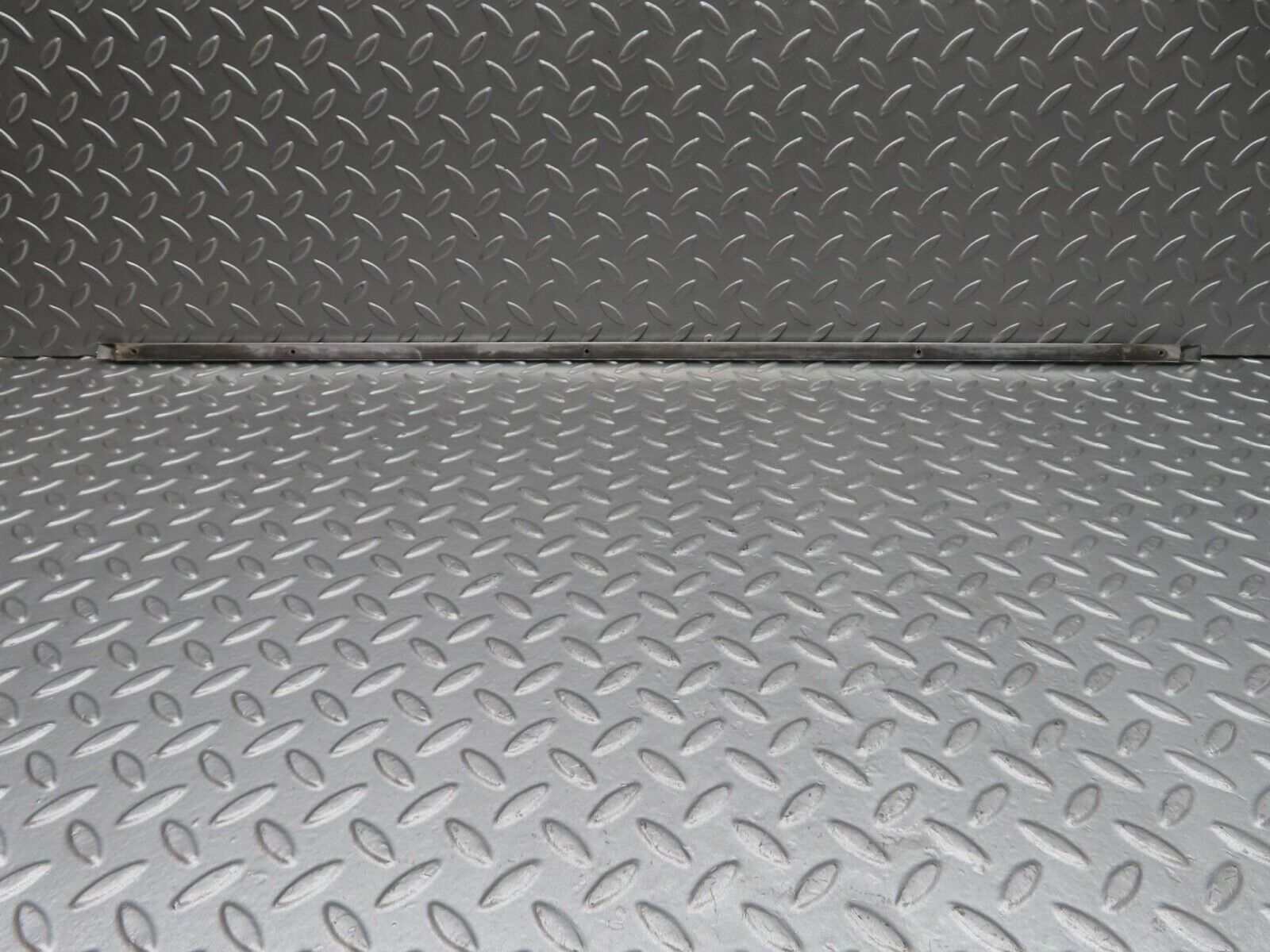 12945 Mercedes-Benz W111 220SE Front Left Door Centre Moulding Trim