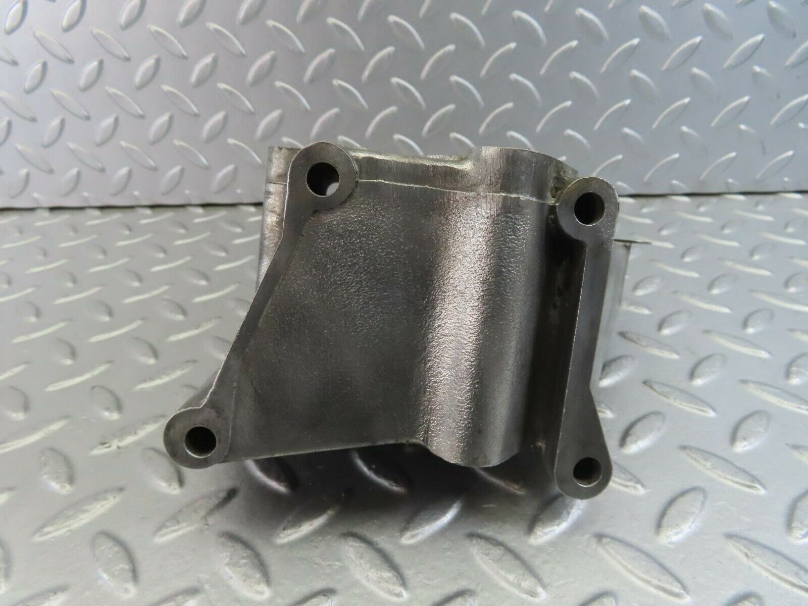 10050 Mercedes-Benz C123 230CE Coupe Power Steering Pump Bracket 1234660041