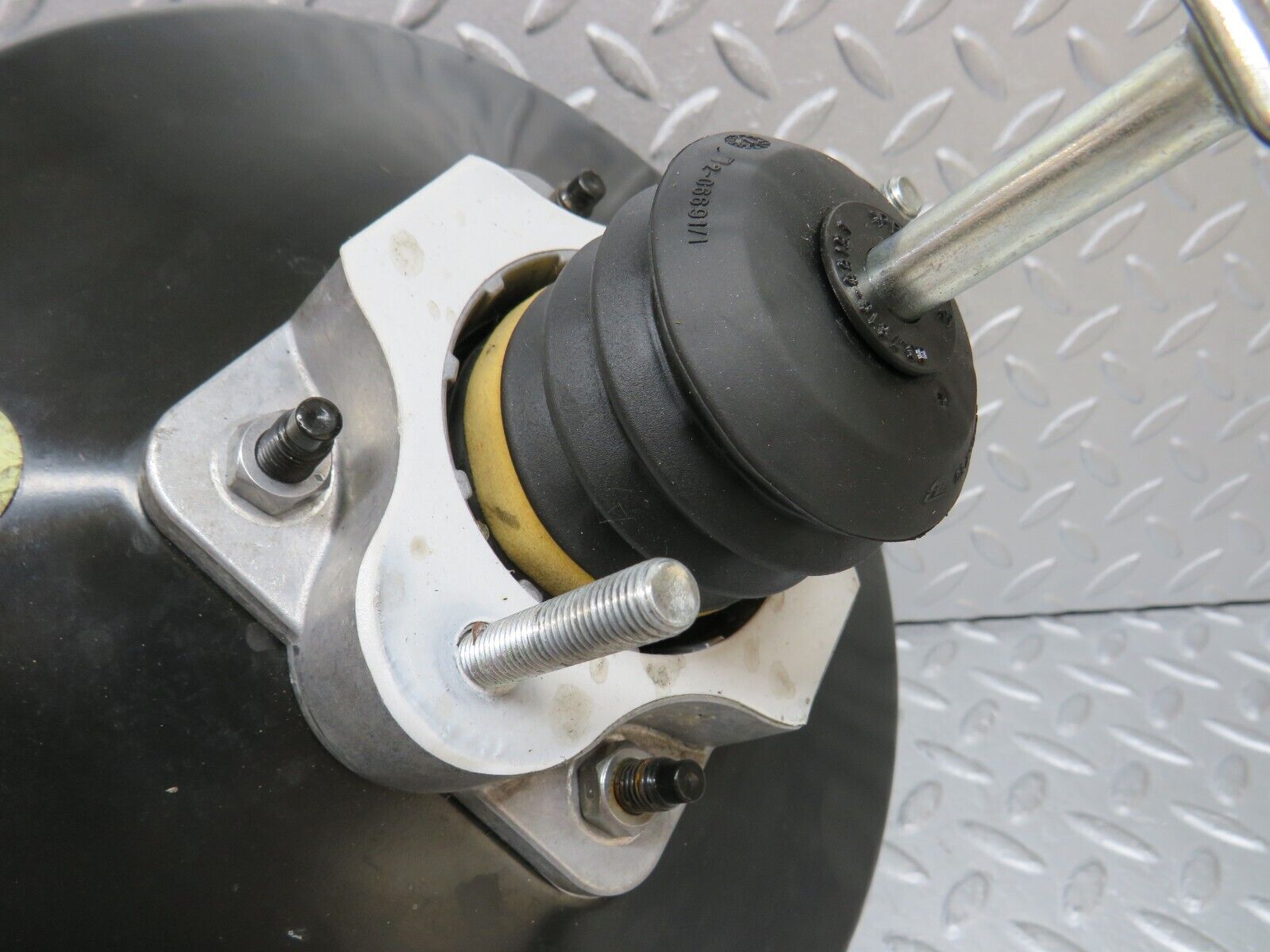 35238 Mercedes-Benz W221 Brake Booster ATE 2214300030