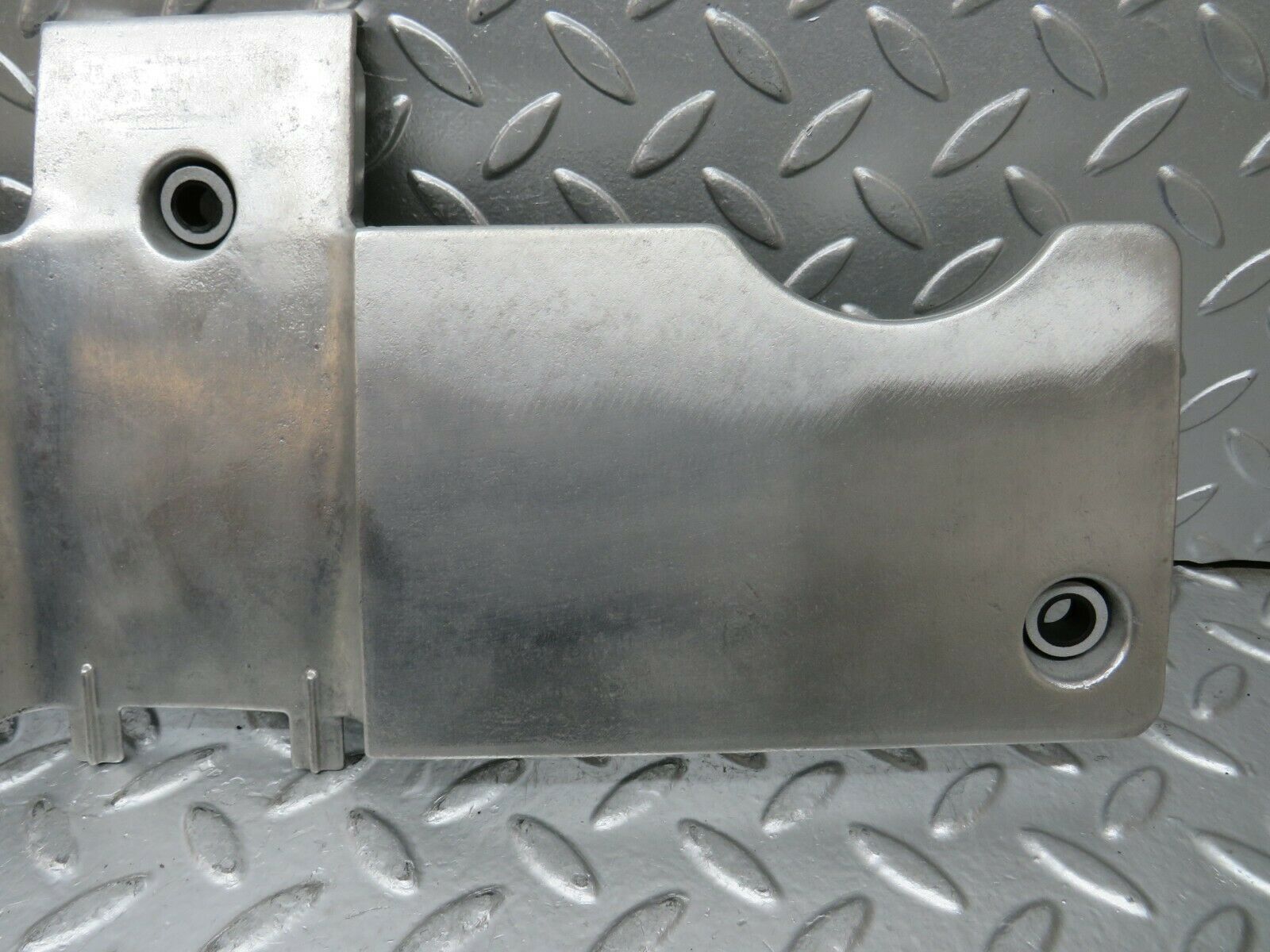 24362 Mercedes-Benz S124 220TE Wagon Ignition Cable Cover 1111500075