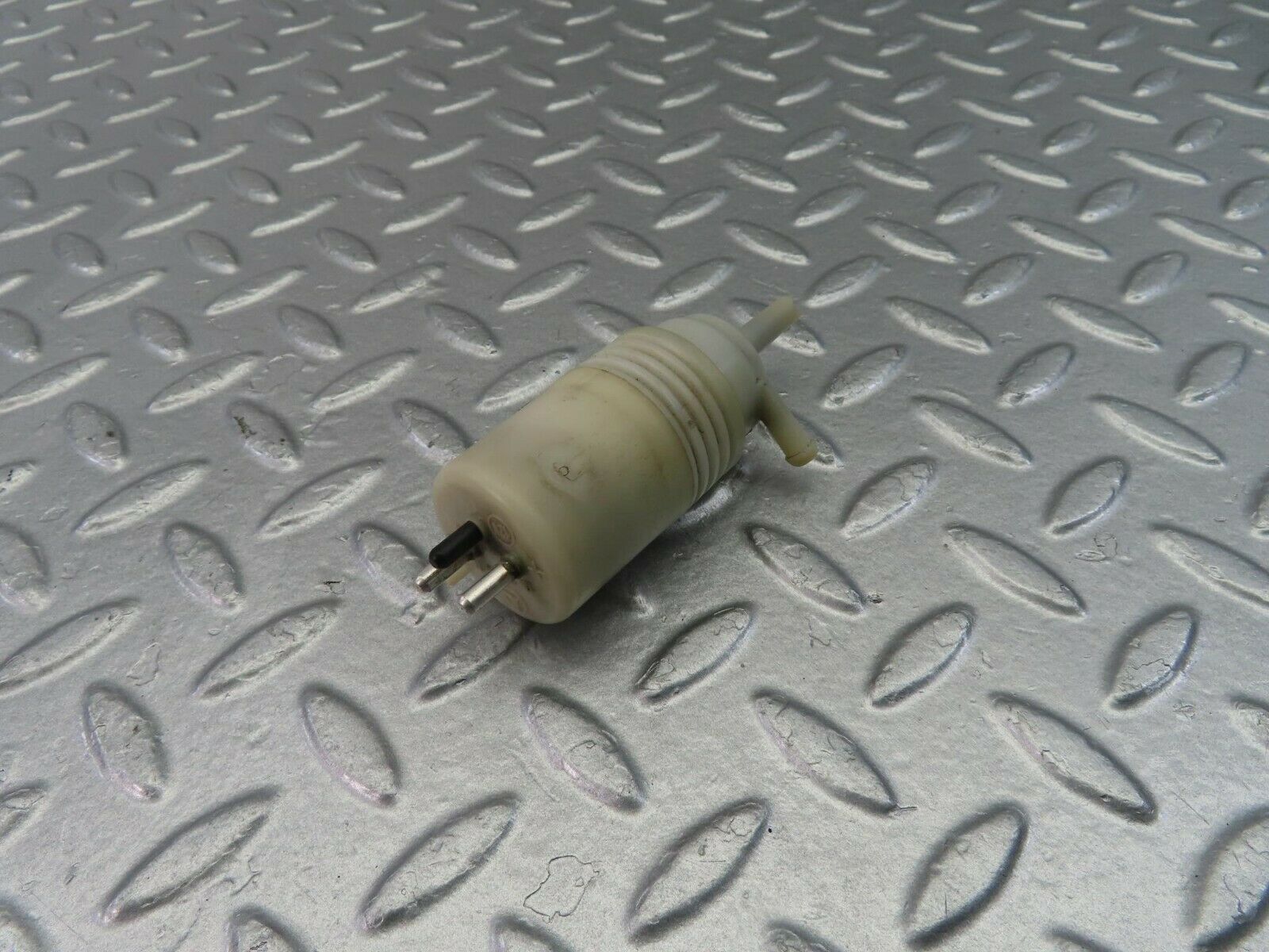 10471 Mercedes-Benz W201 190E Windscreen Washer Pump 1248690421