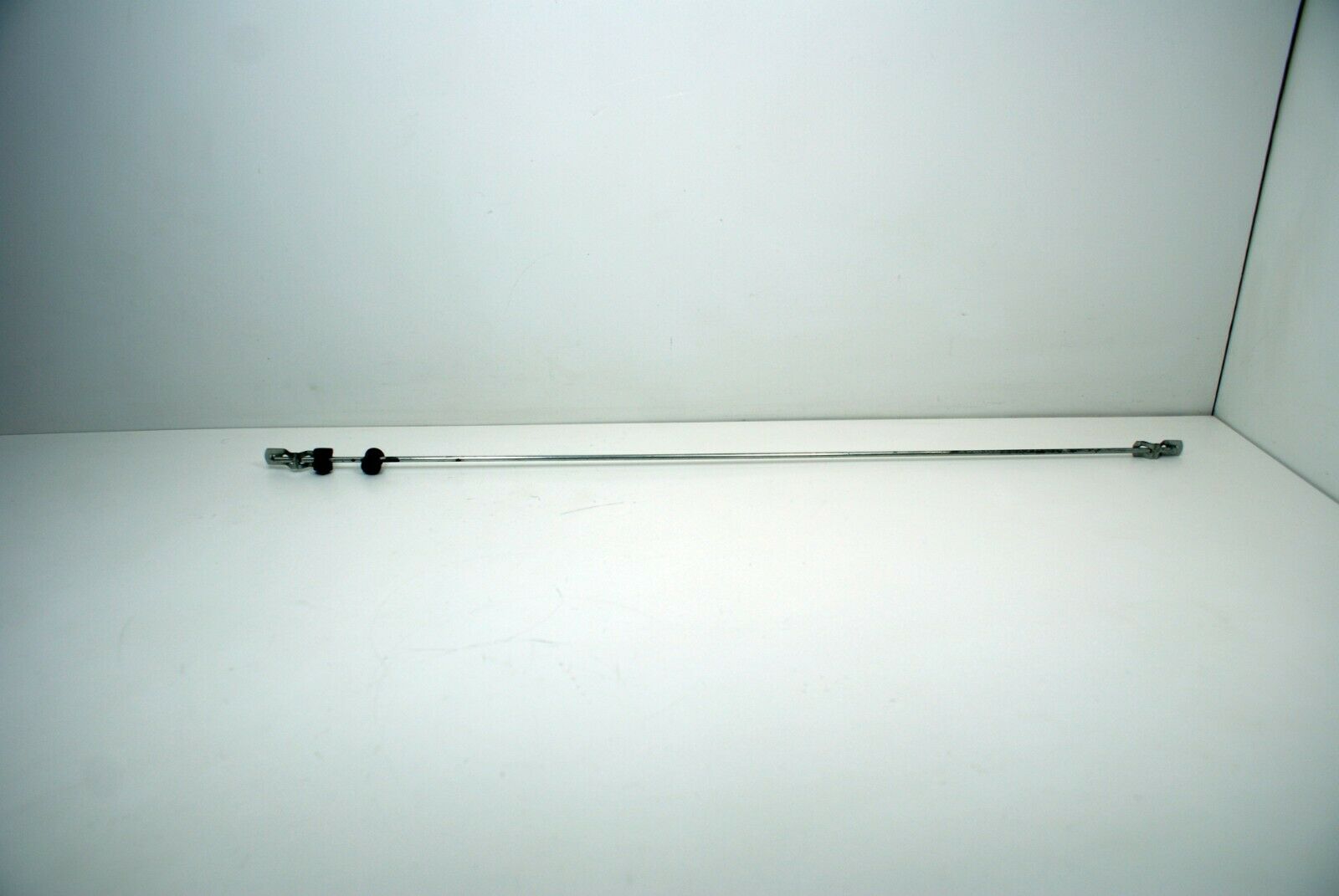 2071 Mercedes-Benz W105 219 PONTON Door Lock Control Bar Front Right