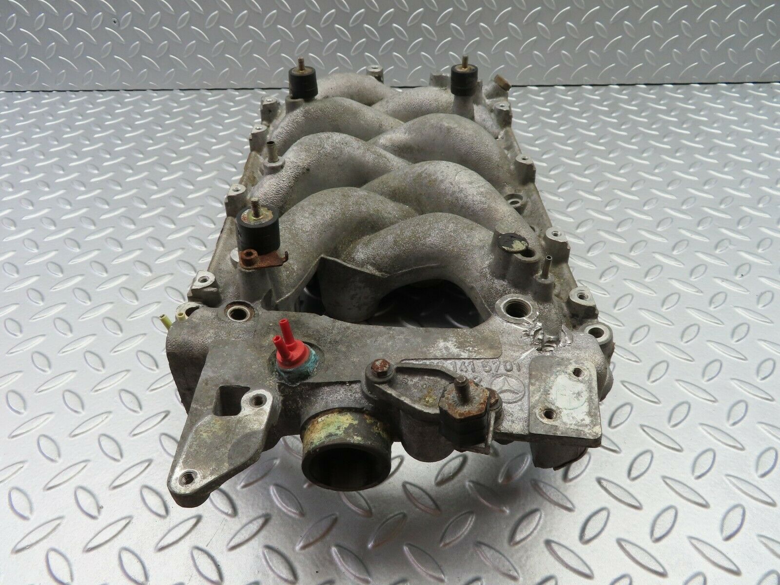 6417 Mercedes-Benz W126 380SE Intake Manifold 1161415701