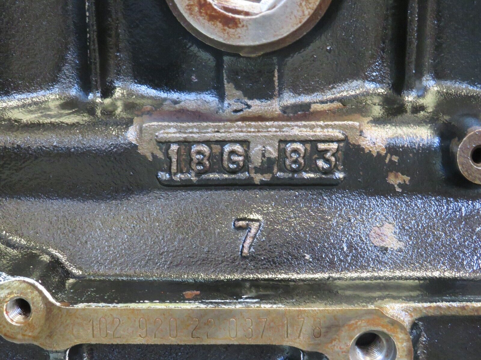 26094 Mercedes-Benz W123 200 Engine Block 1020110501 M102.920