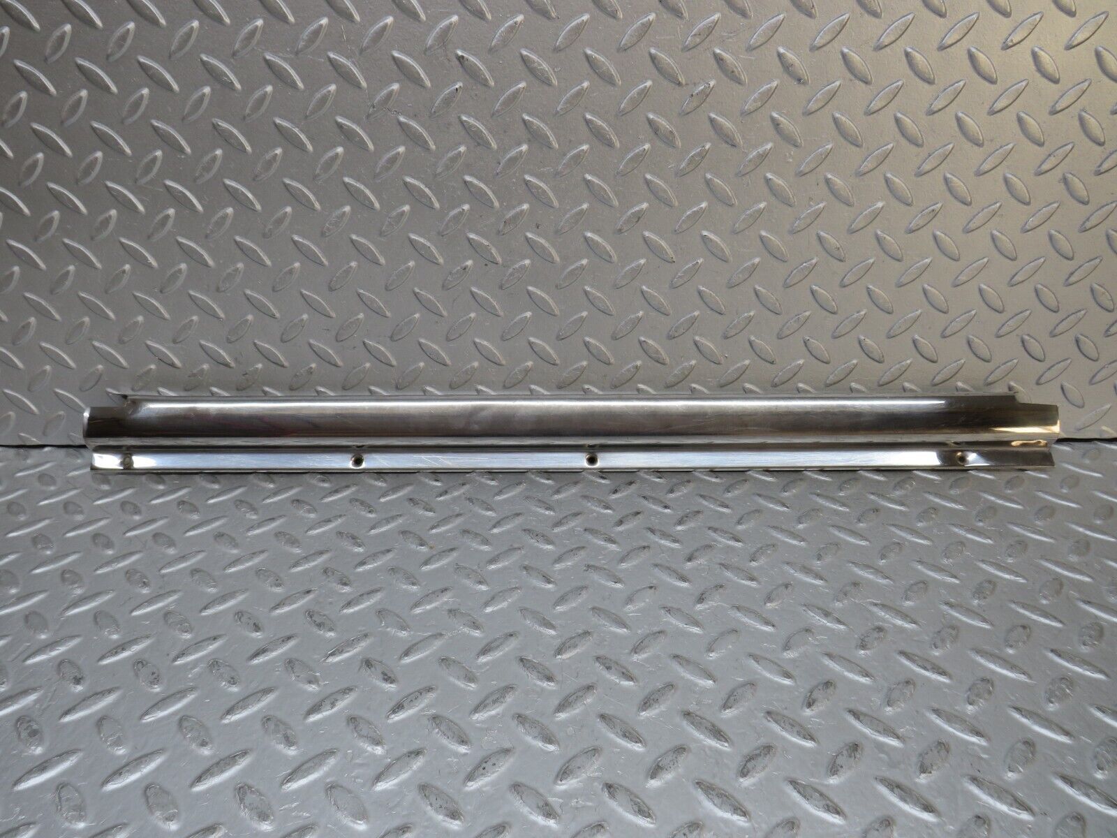 37384 Mercedes-Benz W109 300SEL Rear Left Door Sill Chrome