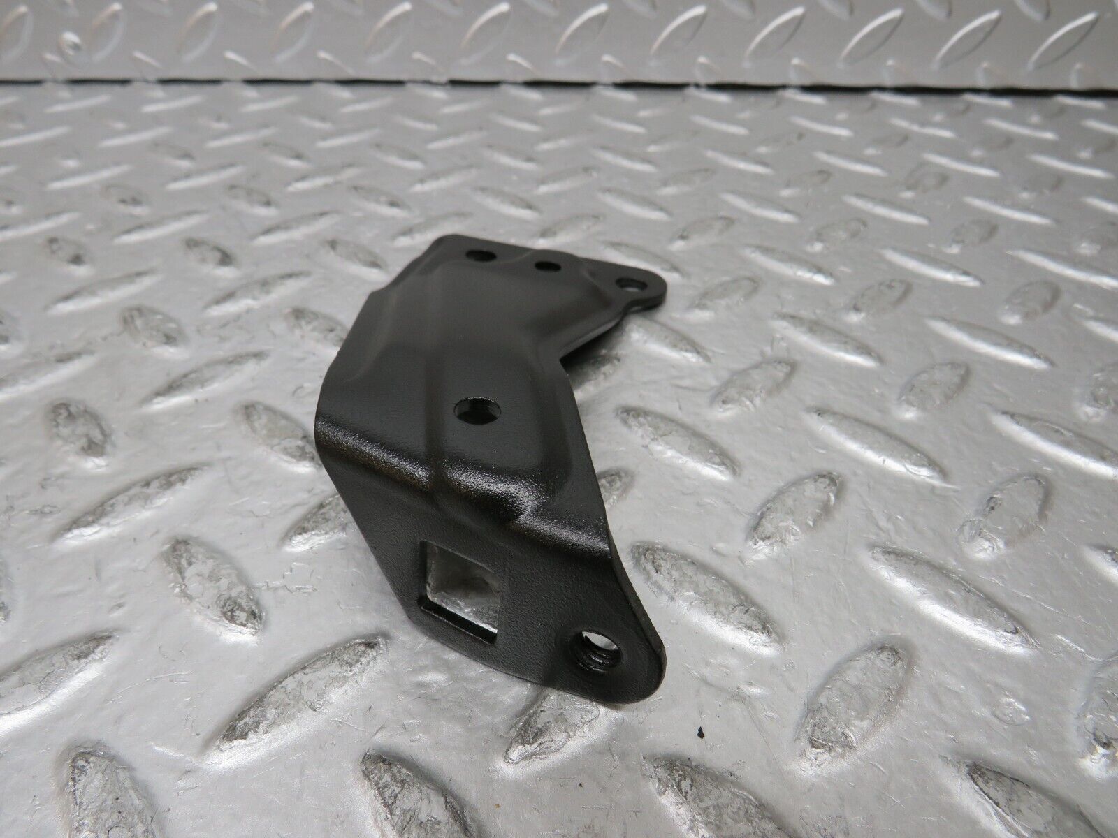 27008 Mercedes-Benz W123 240D Accelerator Cable Bracket