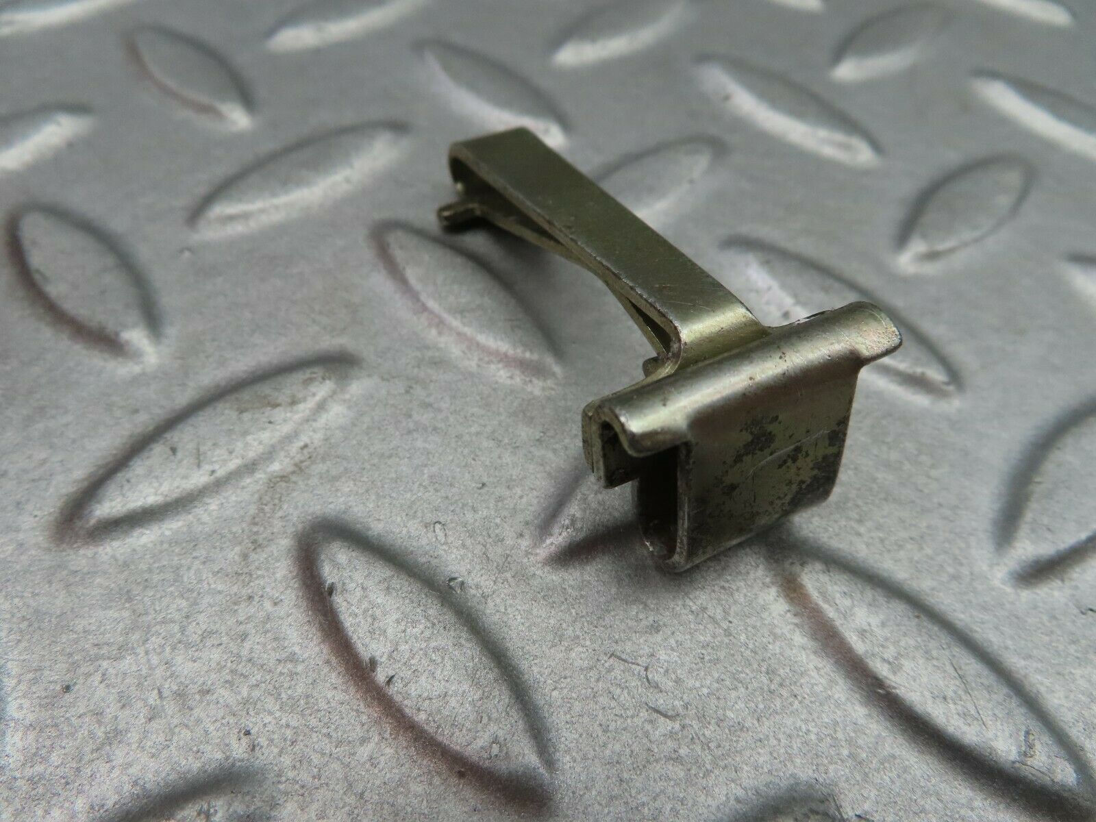 6239 Mercedes-Benz W126 380SE Seat Belt Adjuster Rail 1268680011