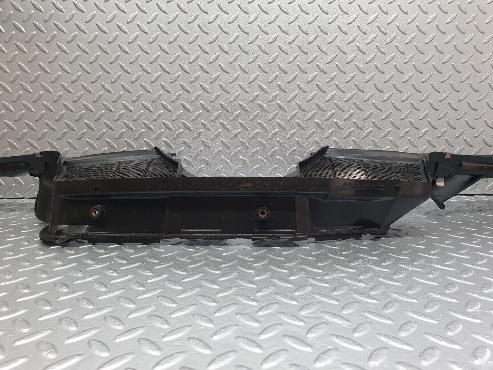 41454 Mercedes-Benz W124 200E Wiper Mechanism Cover Panel 1246280067 1246283707 1246202667 1246200978