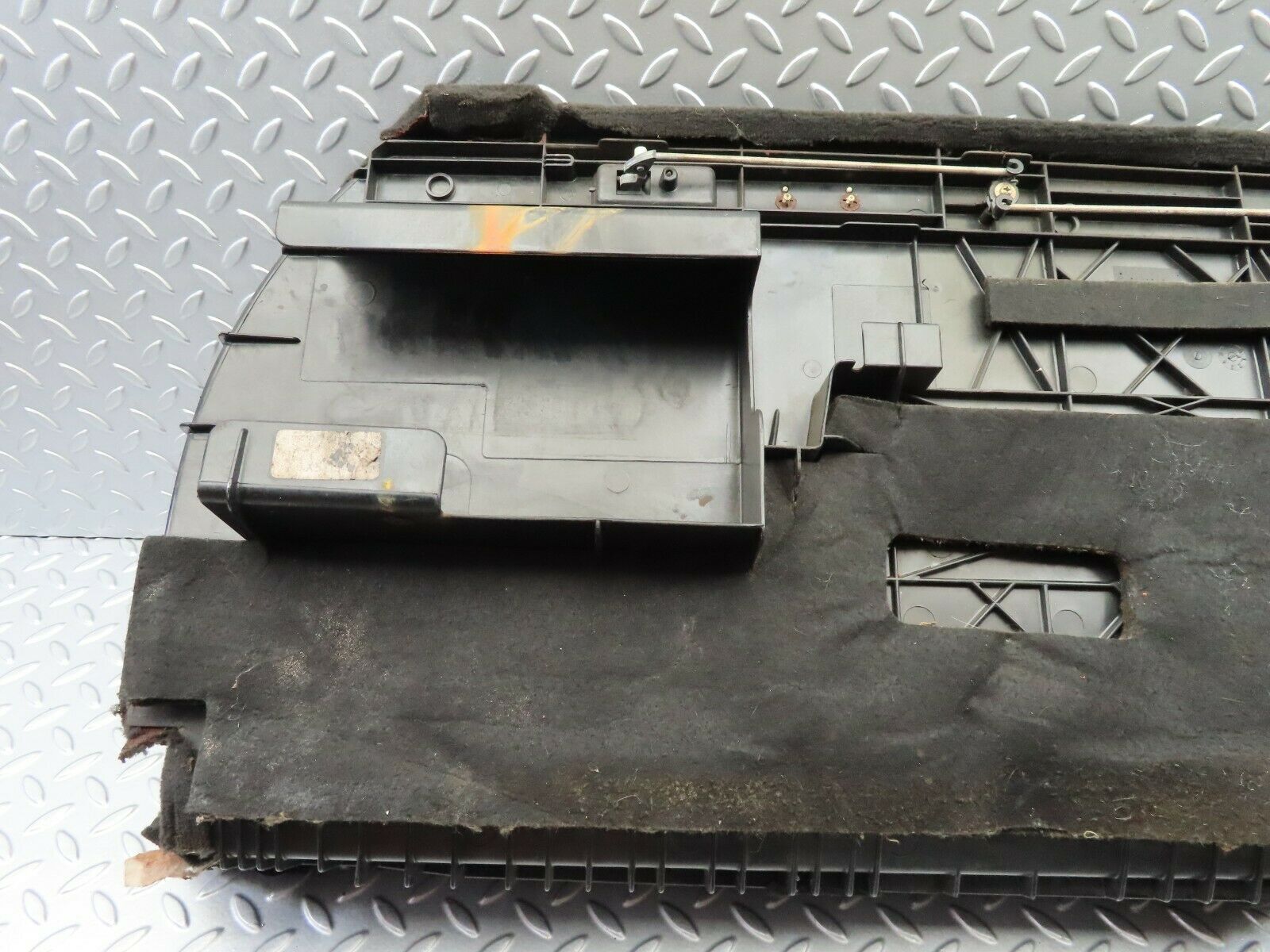 6664 Mercedes-Benz S124 E220 Wagon Rear Right Boot Cover Panel