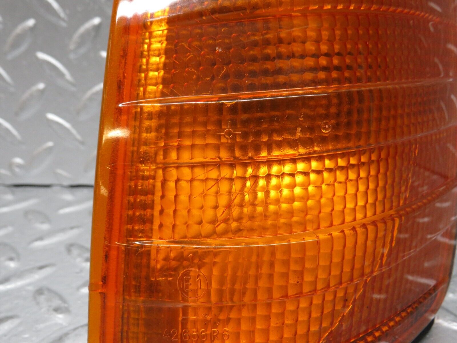 31707 Mercedes-Benz W201 190LE 1.8L Indicator Light Front Left Bosch 1305232911