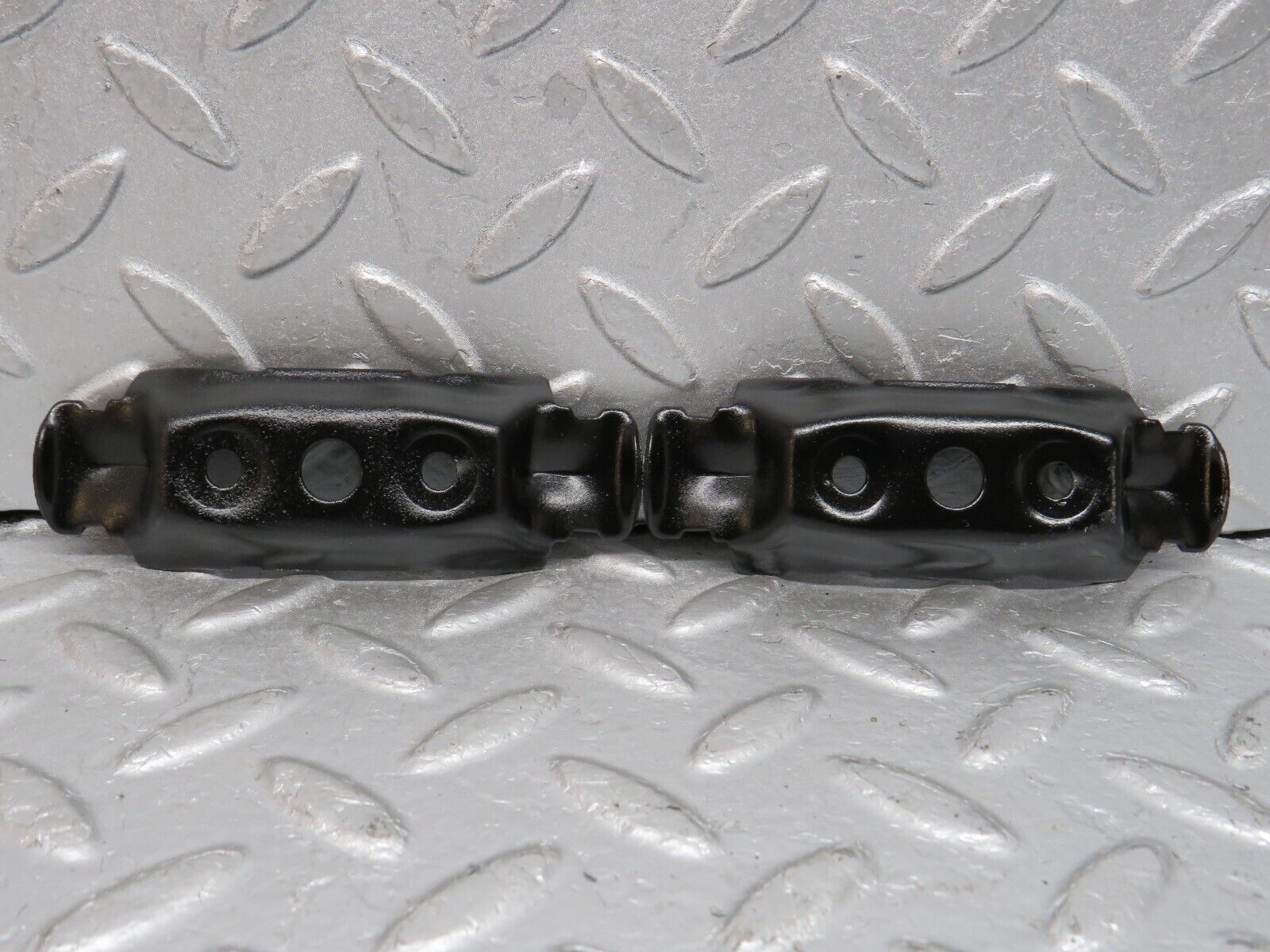 39649 Mercedes-Benz R129 320SL Coupe Fuel Pump Fuel Filter Holder Bracket