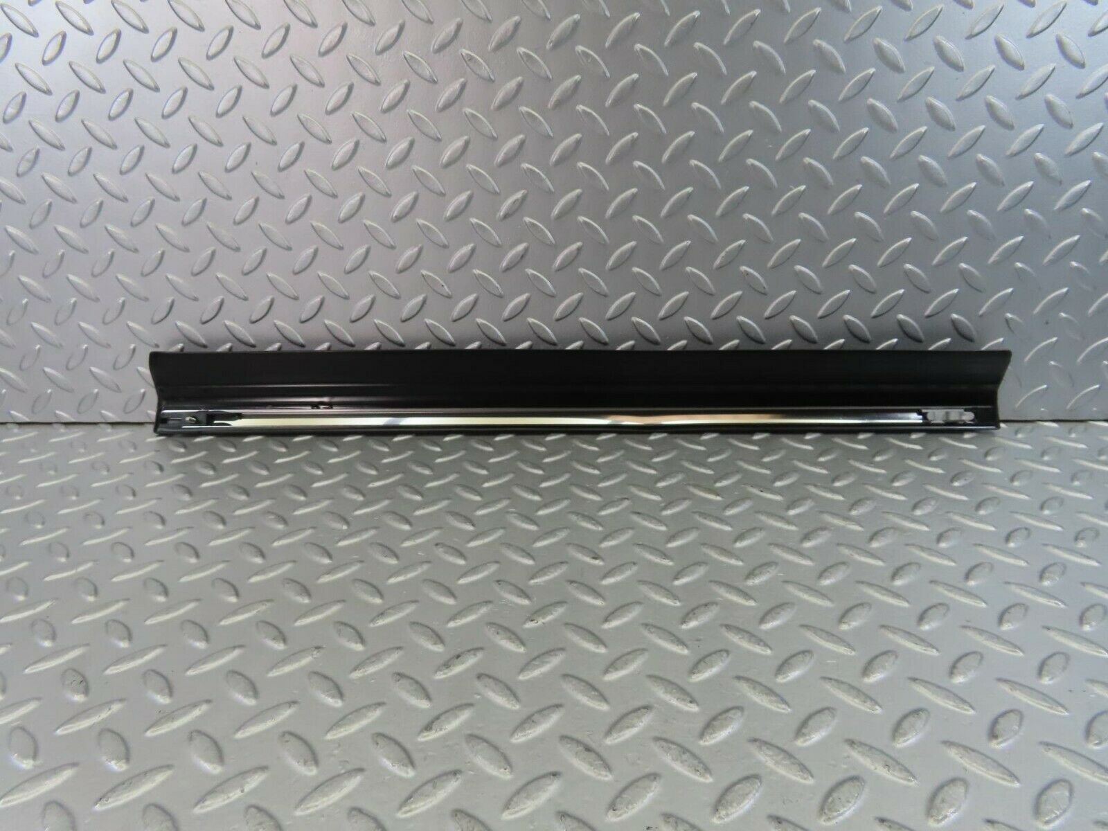 10280 Mercedes-Benz W123 Rear Left Door Lower Trim