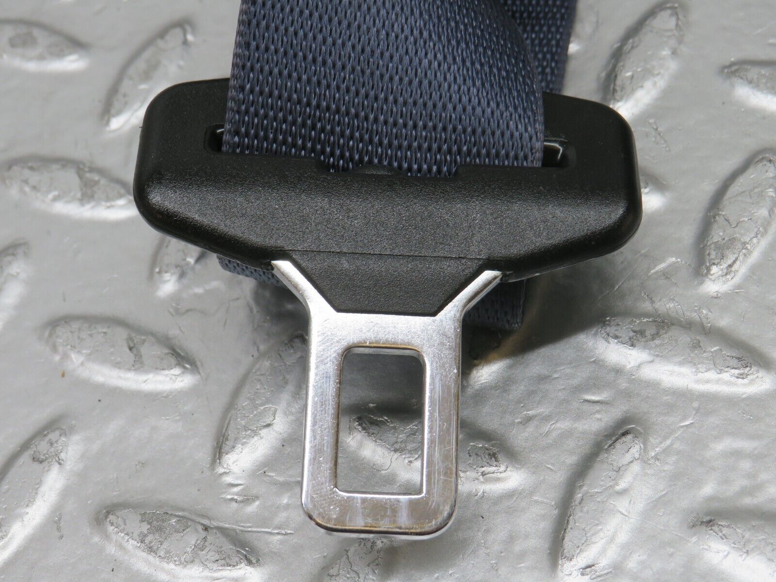 25074 Mercedes-Benz W140 S320 Front Left Seat Belt Blue 2018680222