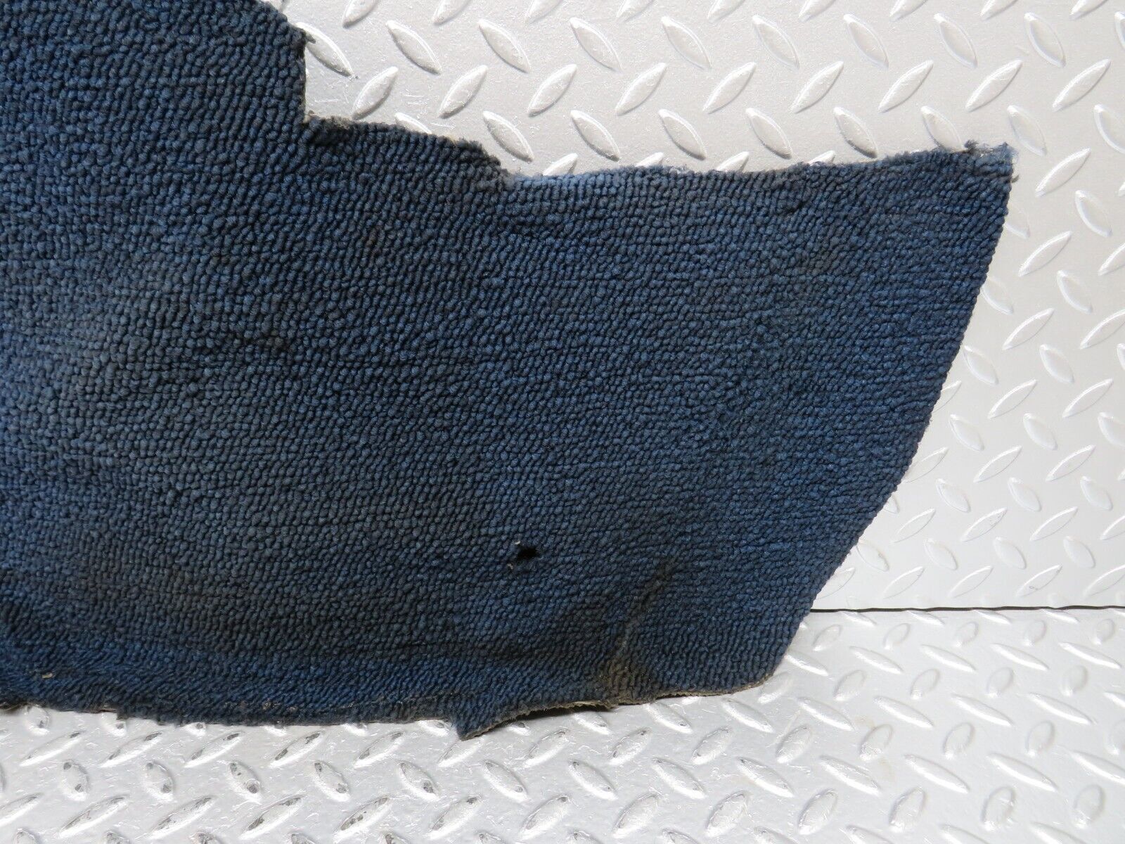 31932 Mercedes-Benz W123 230E Centre Console Carpet Left Blue