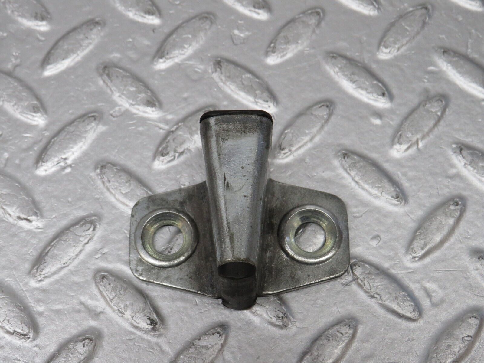 38834 Mercedes-Benz W201 190E 2.6L Door Lock Latch