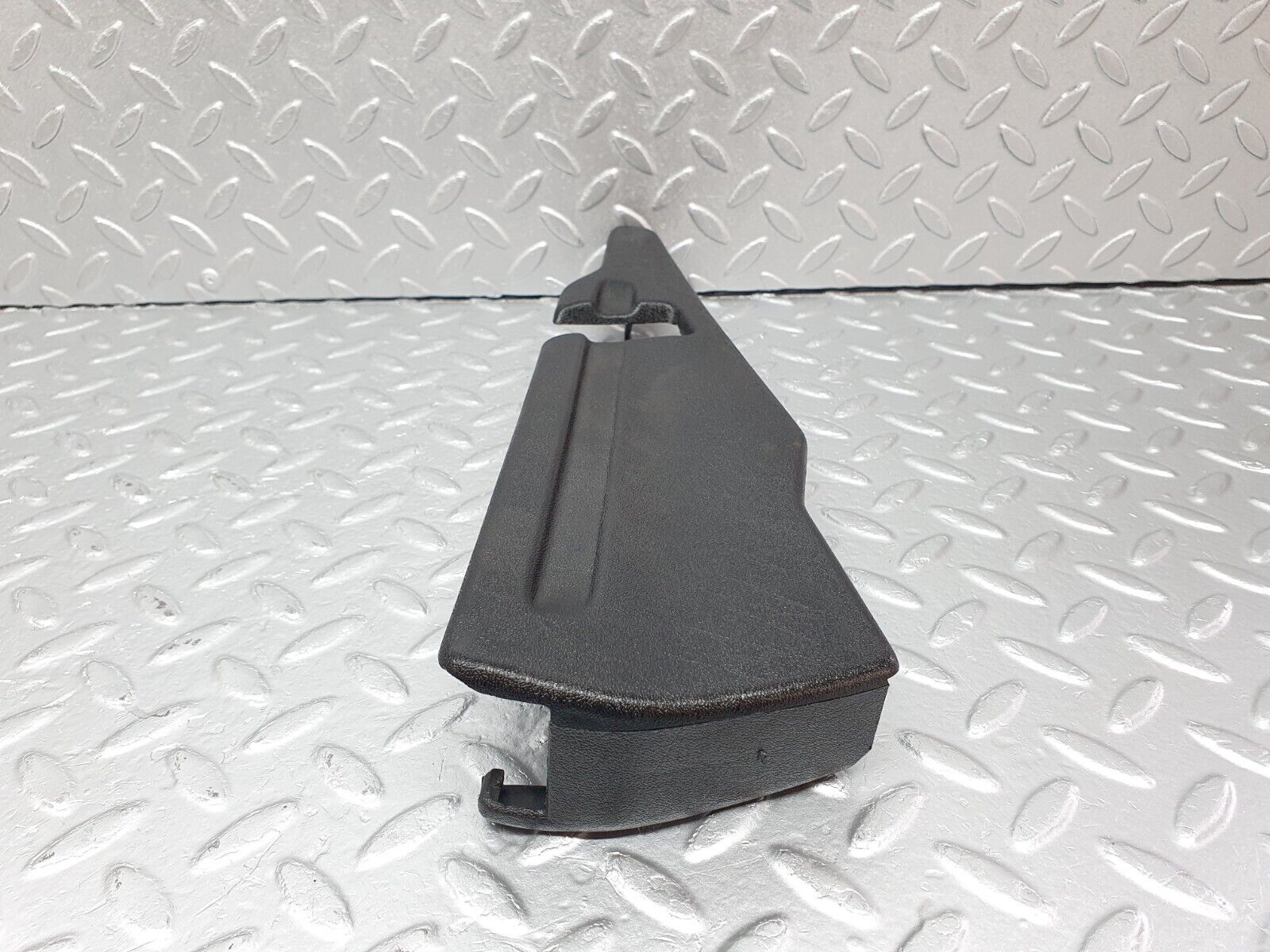 40788 Mercedes-Benz W123 300D Front Right Seat Cover Trim Black 1239100618