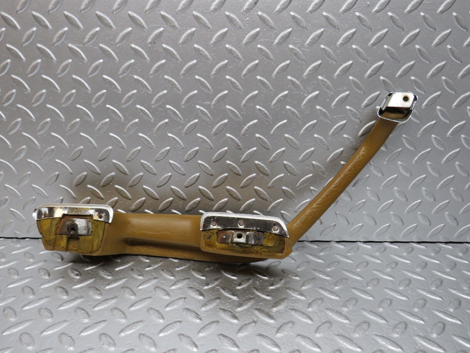 0652 Mercedes-Benz C107 350SLC Coupe Interior Door Handle Right