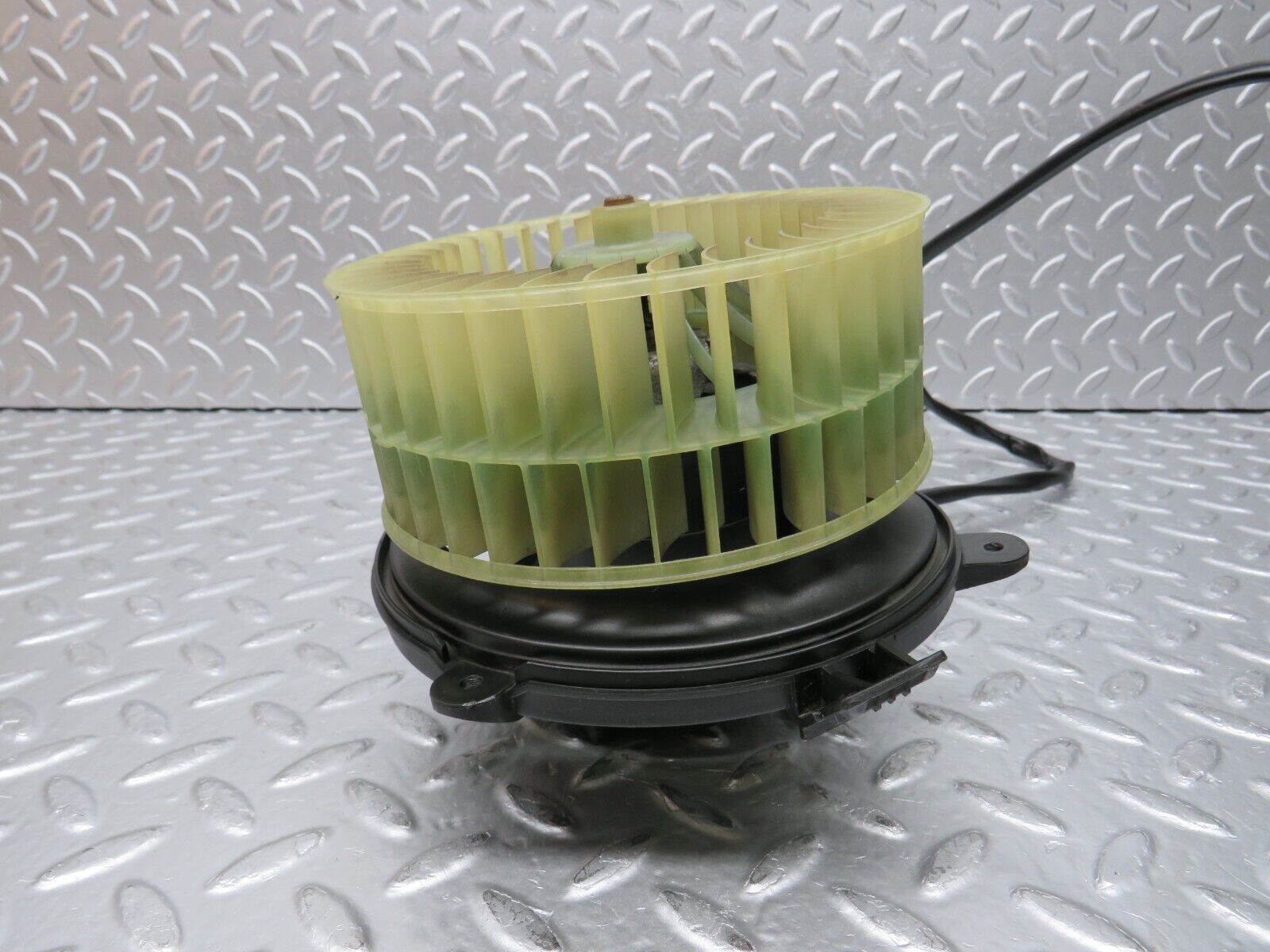 30423 Mercedes-Benz W124 230E Heater Blower Motor