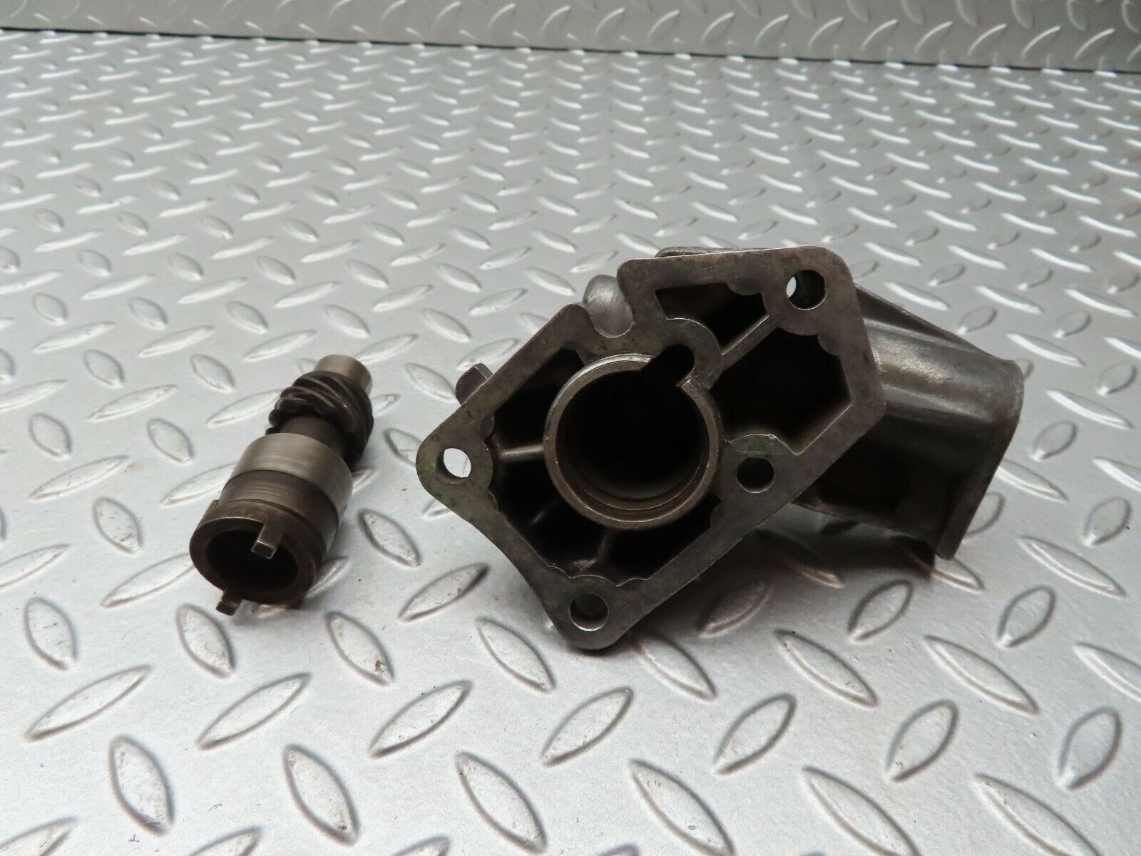 4822 Mercedes-Benz W114 280CE Coupe Ignition Distributor Housing 1101580215