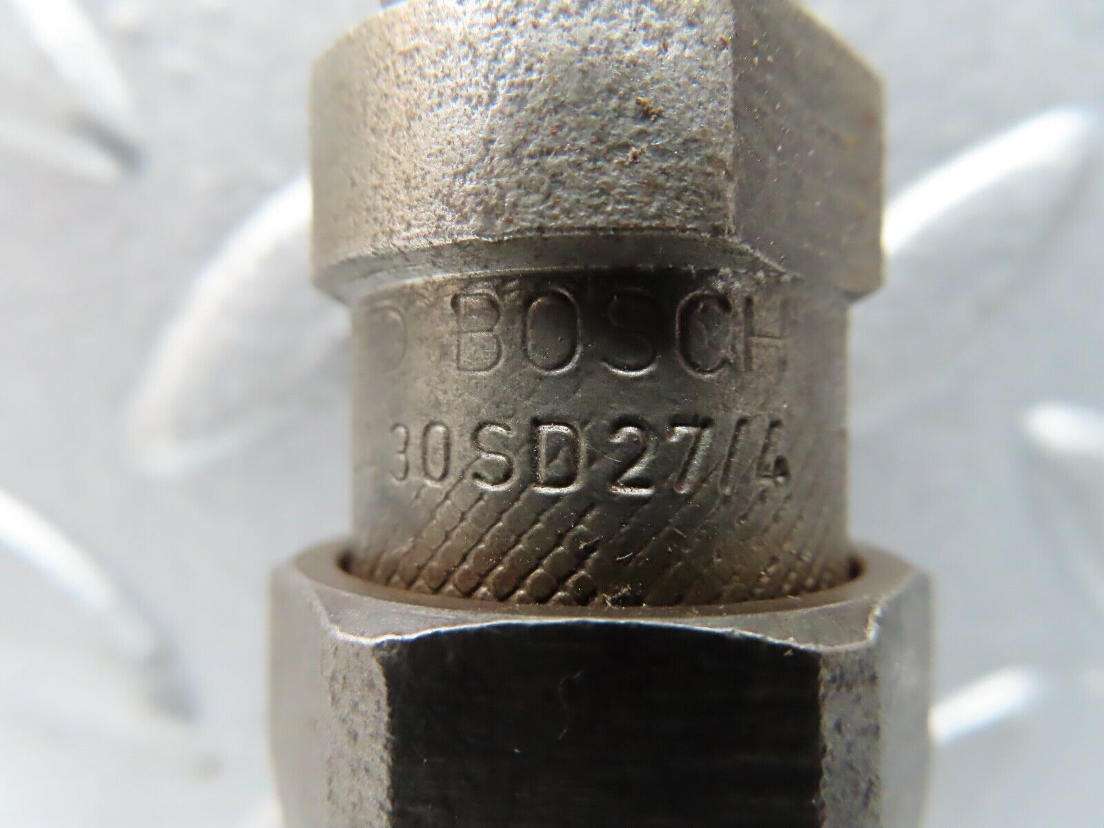 19254 Mercedes-Benz W123 300D Fuel Injector Bosch KCA30SD27/4