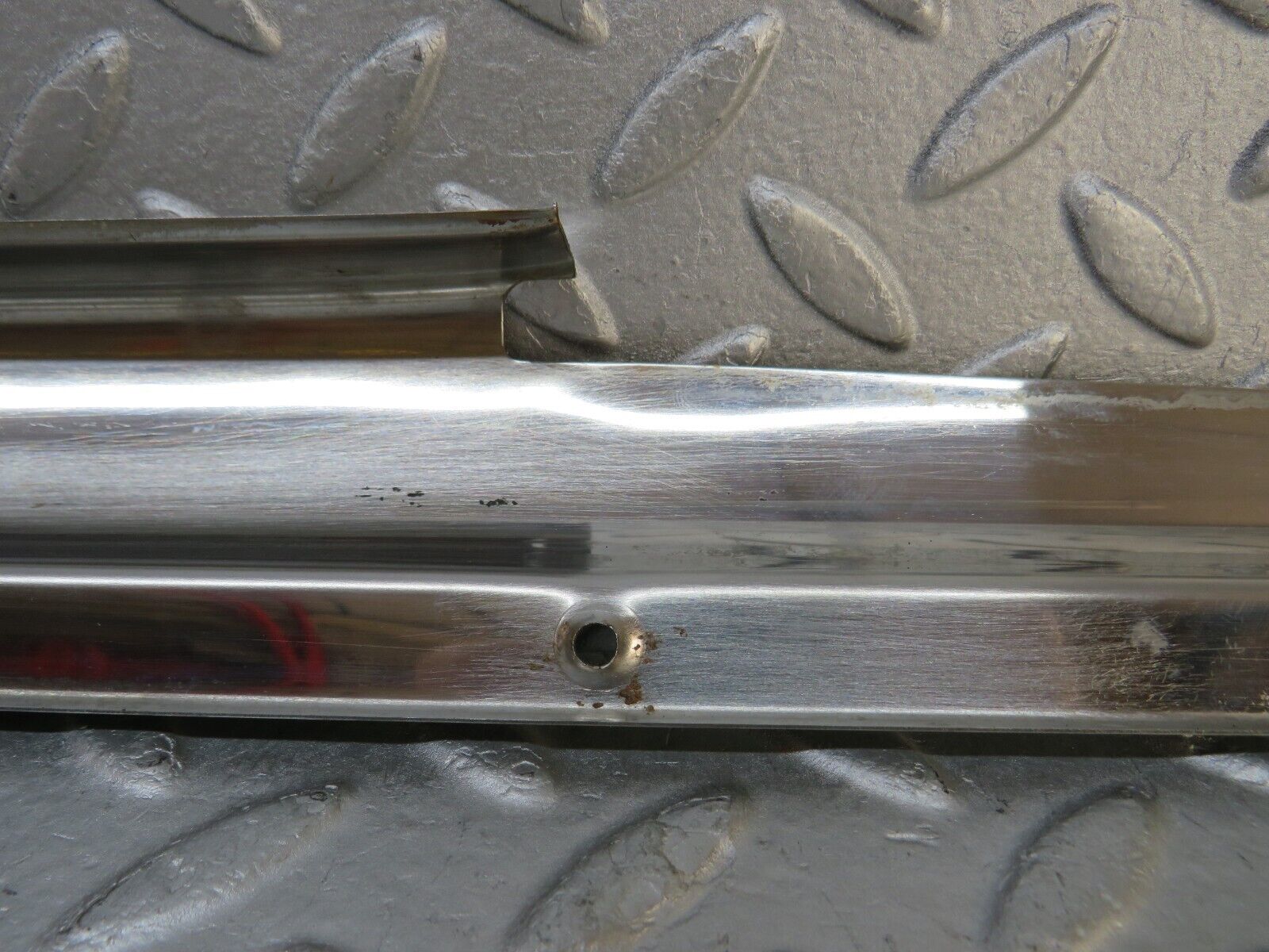 37390 Mercedes-Benz W109 300SEL Front Right Door Sill Chrome