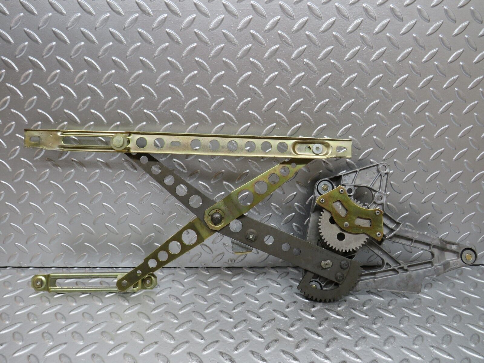 28015 Mercedes-Benz W123 280E Front Right Power Window Regulator 1237202846