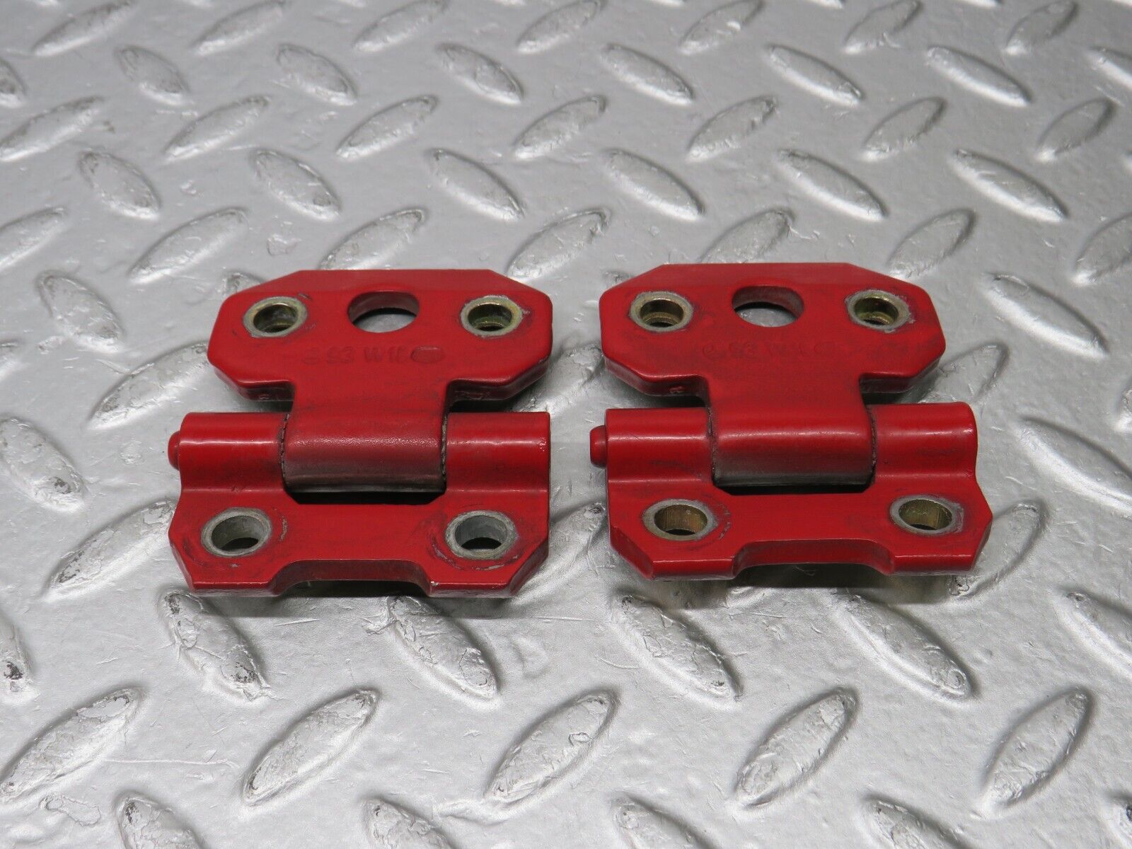 38801 Mercedes-Benz W201 190E 2.6L Door Hinge Left Side