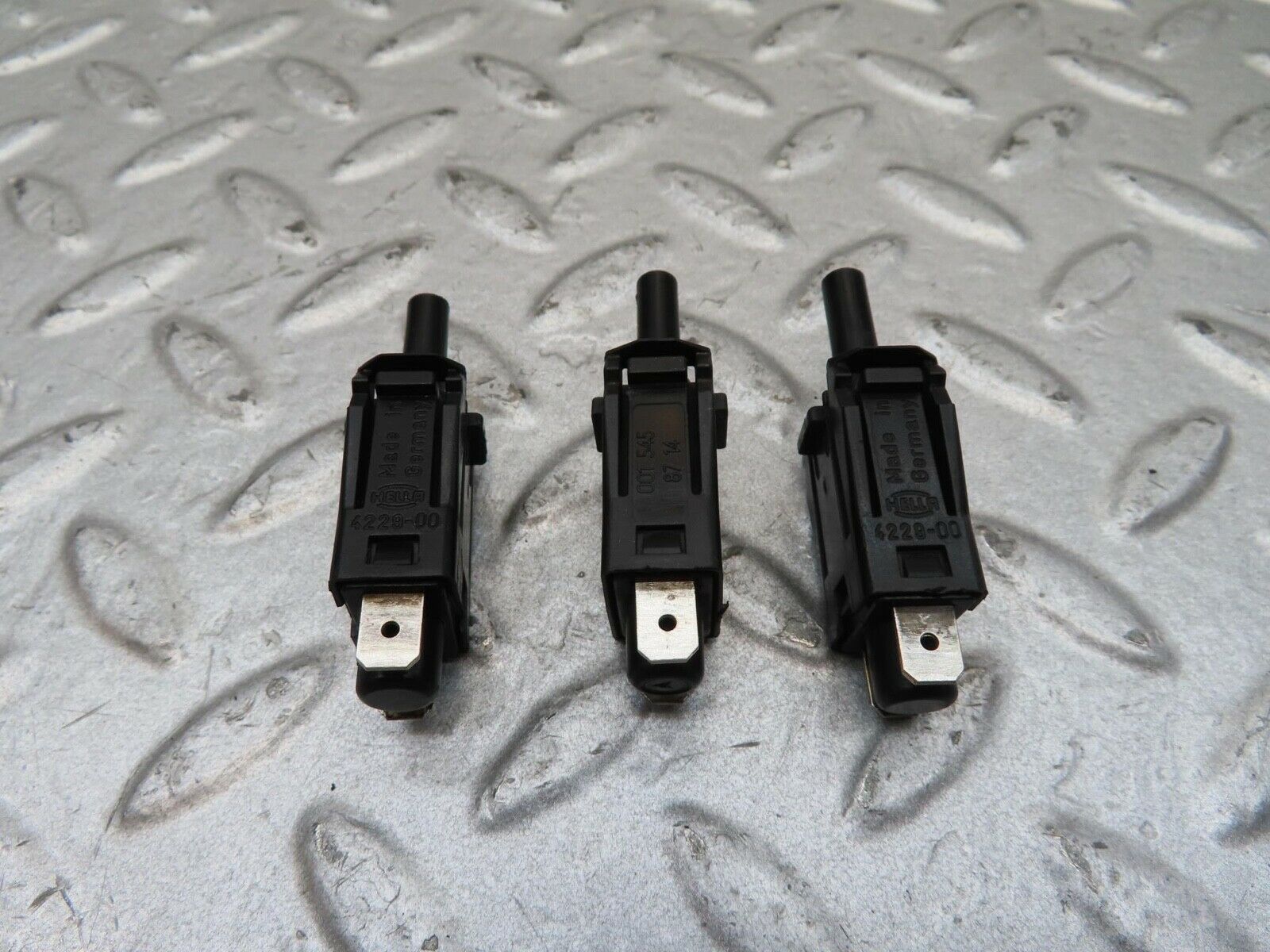 14729 Mercedes-Benz W201 190E Door Contact Switch 3pcs 0015458714