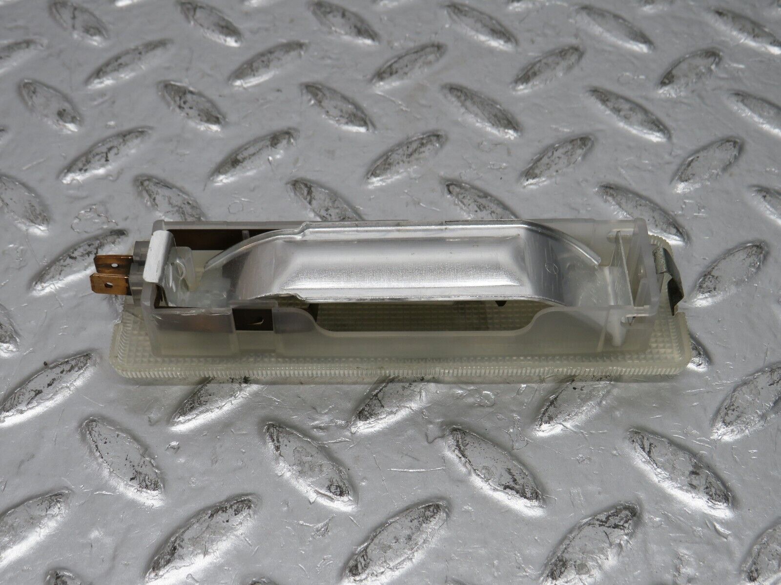 32396 Mercedes-Benz S124 300TE Wagon Rear Interior Dome Light 0018200601