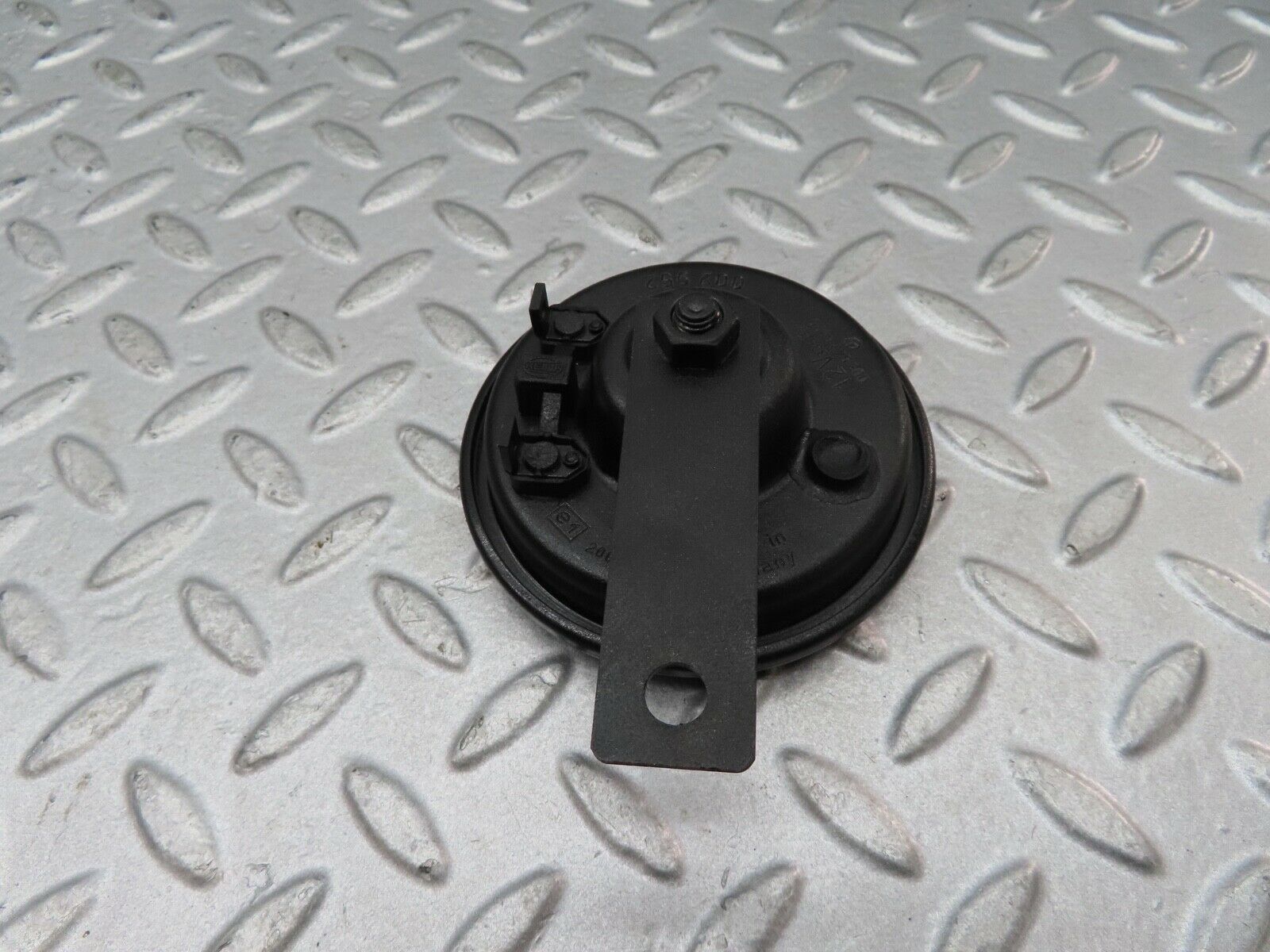 17129 Mercedes-Benz R129 300SL Coupe Horn 0035426820